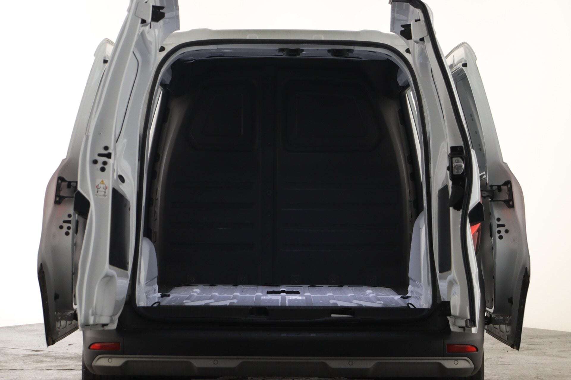 A 2023 NISSAN TOWNSTAR L1 90kW Acenta Van Auto 45kWh A 2023 NISSAN TOWNSTAR L1 90kW Acenta Van Auto 45kWh