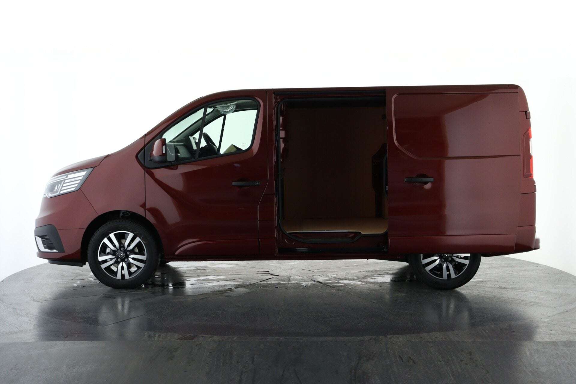 2025 RENAULT TRAFIC 2025 RENAULT TRAFIC