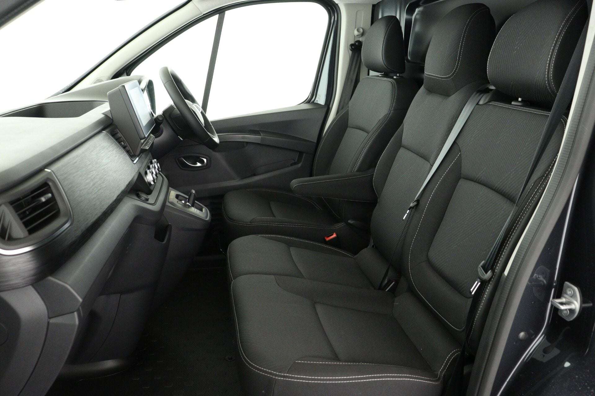 2025 RENAULT TRAFIC 2025 RENAULT TRAFIC