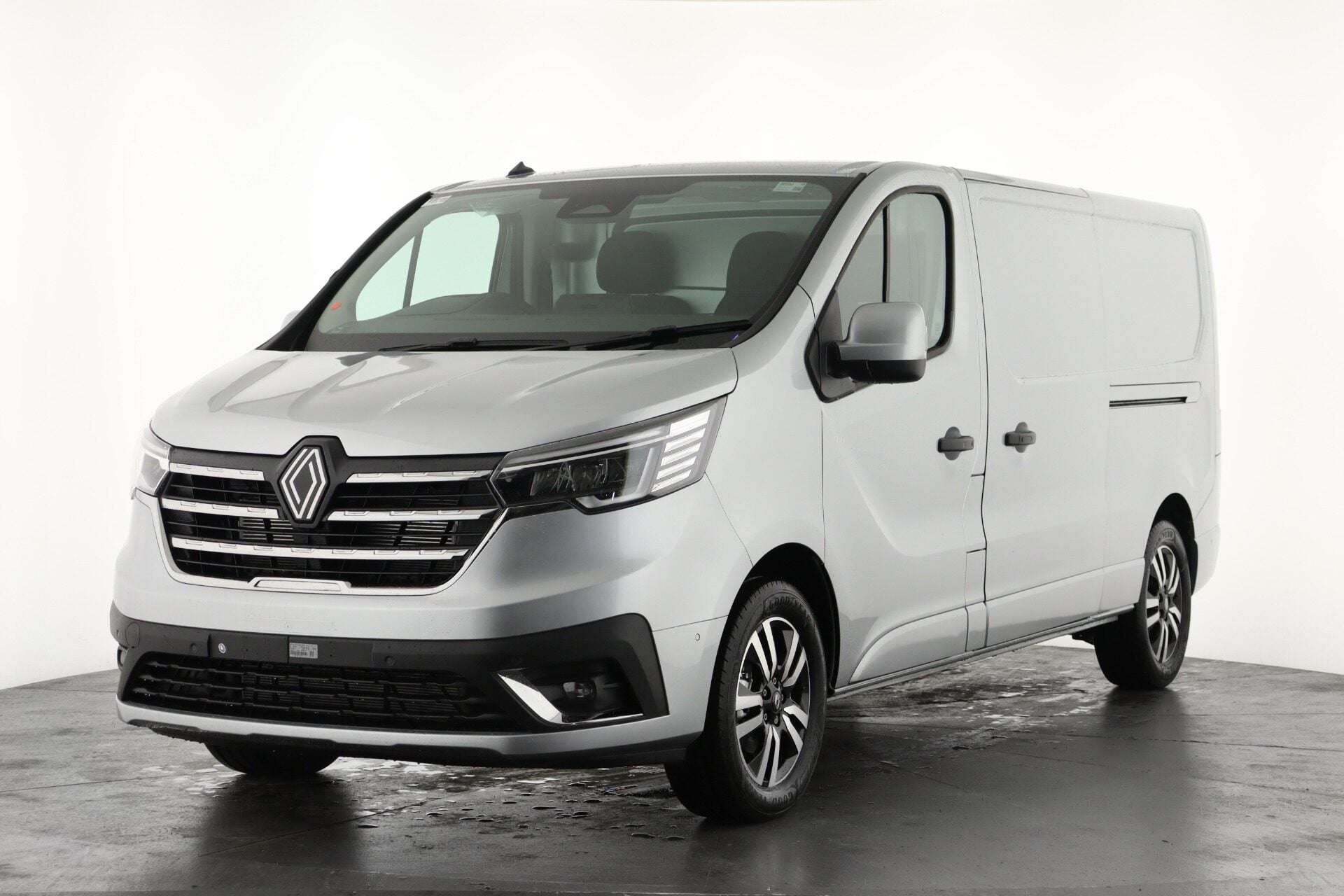 2025 RENAULT TRAFIC 2025 RENAULT TRAFIC