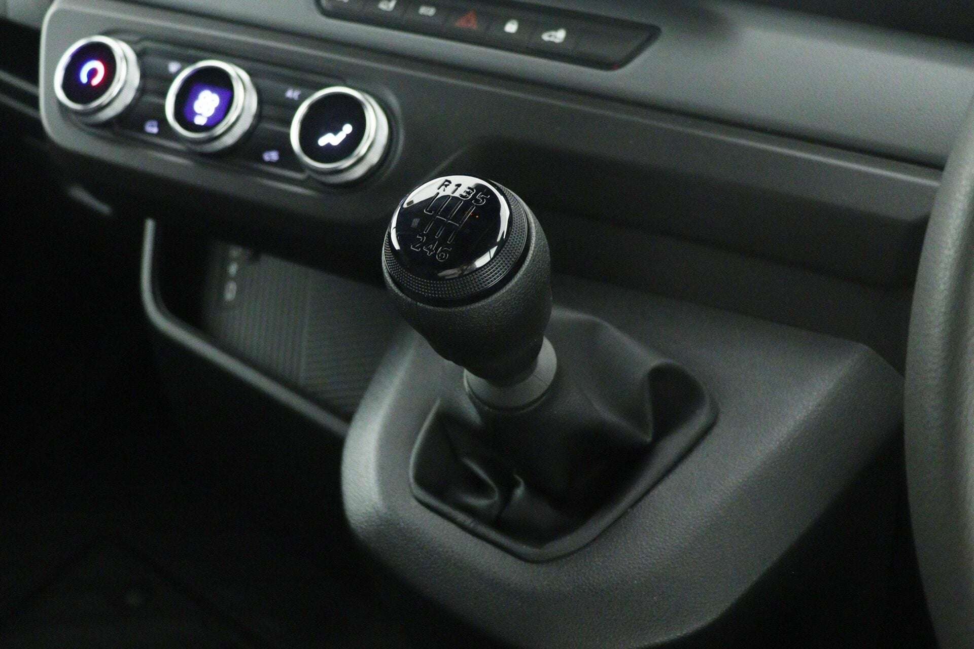 2025 RENAULT MASTER 2025 RENAULT MASTER