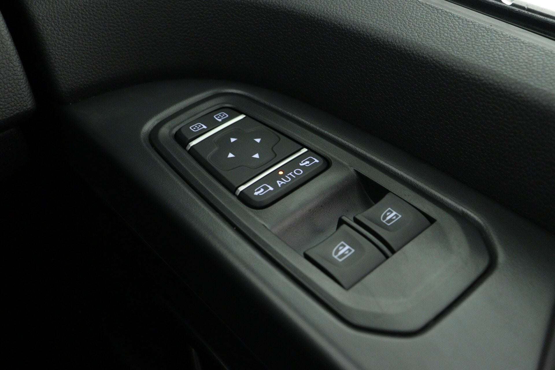 2025 RENAULT TRAFIC 2025 RENAULT TRAFIC