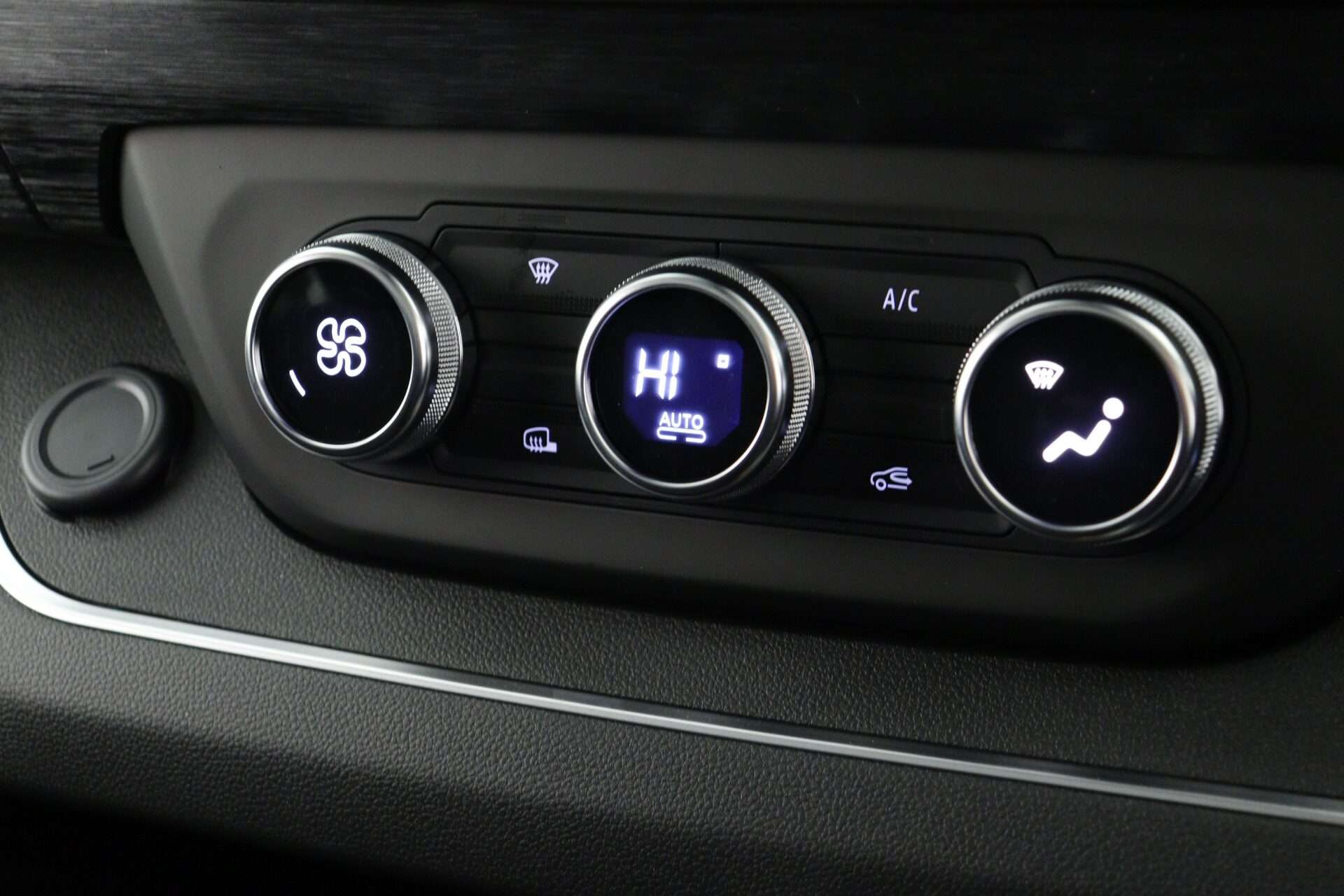 2025 RENAULT TRAFIC 2025 RENAULT TRAFIC