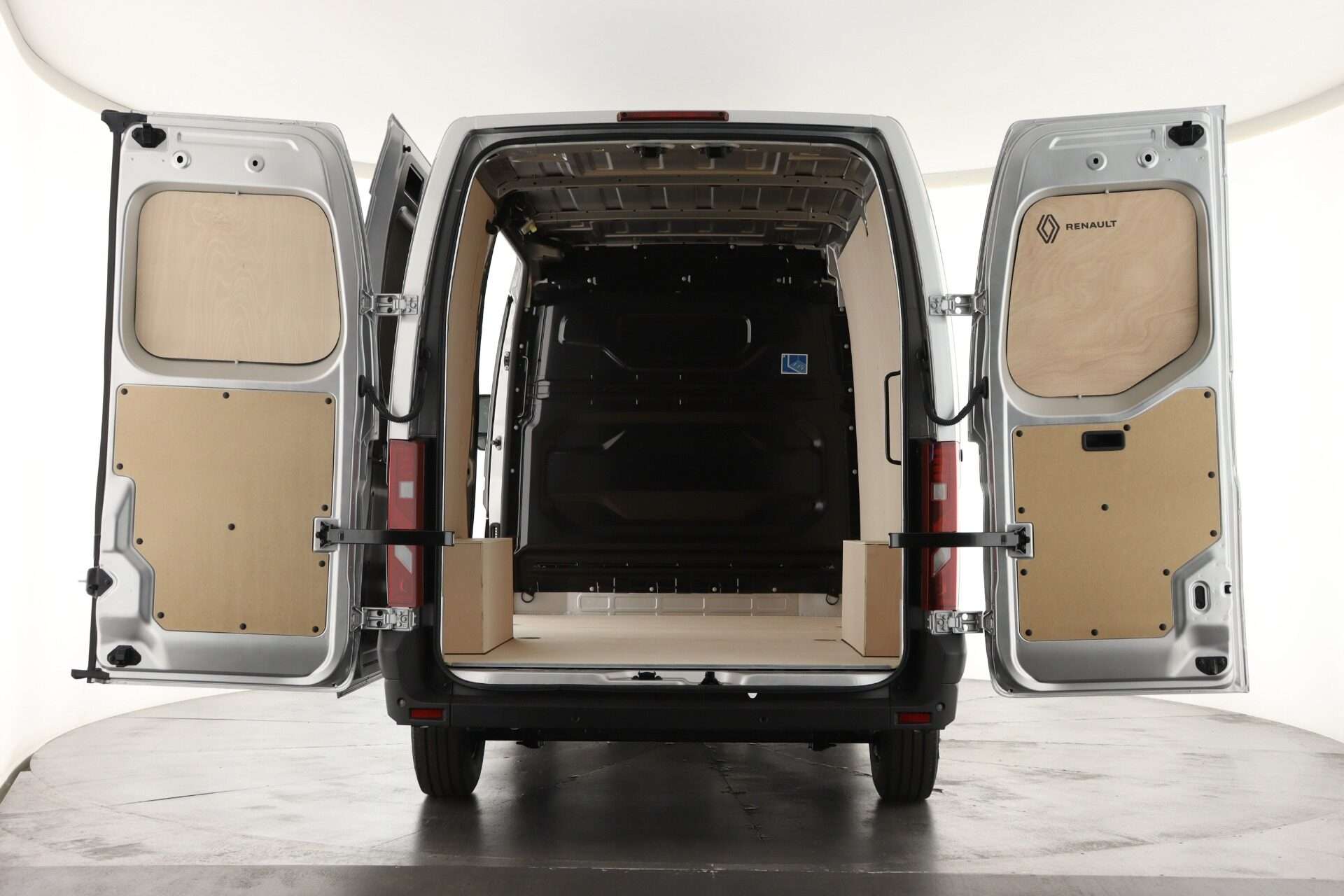 A 2025 RENAULT MASTER MM35 Blue dCi 130 Advance A 2025 RENAULT MASTER MM35 Blue dCi 130 Advance