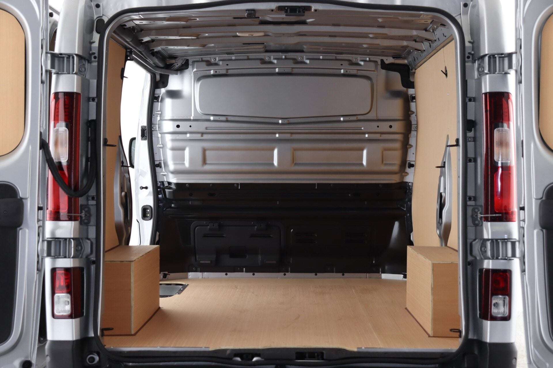 A 2025 RENAULT TRAFIC SL30 Blue dCi 130 Advance MY26 A 2025 RENAULT TRAFIC SL30 Blue dCi 130 Advance MY26