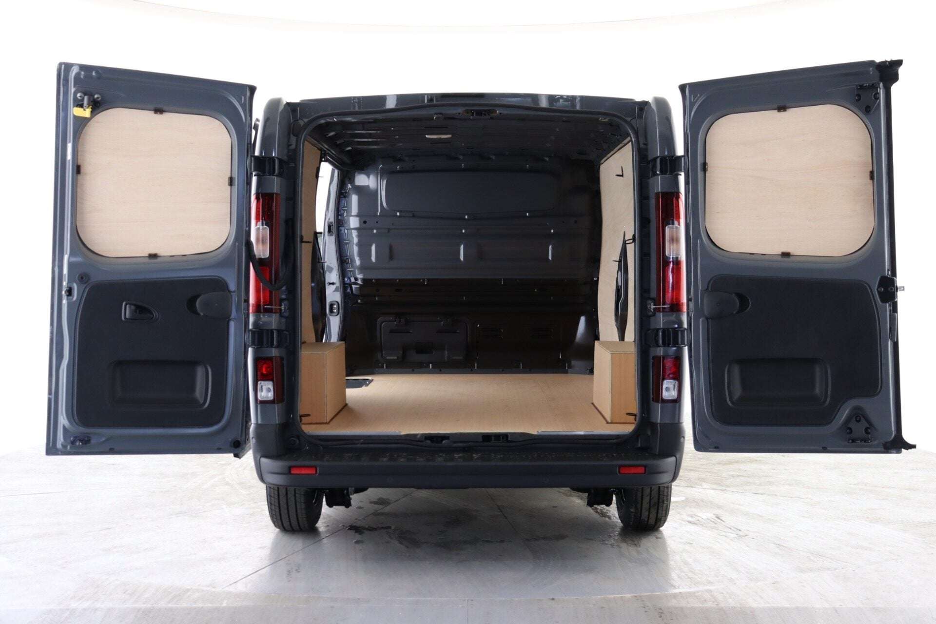 A 2025 RENAULT TRAFIC LL30 Blue dCi 130 Advance MY26 A 2025 RENAULT TRAFIC LL30 Blue dCi 130 Advance MY26