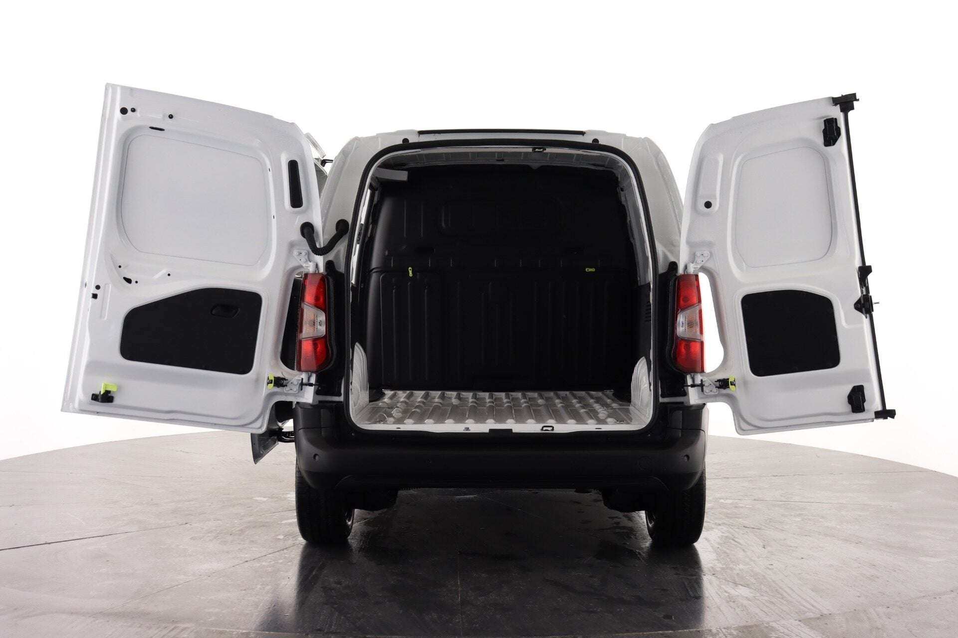 A 2023 CITROEN BERLINGO M 1.5 BlueHDi 1000Kg Enterprise Ed 100ps 6 Speed S/S A 2023 CITROEN BERLINGO M 1.5 BlueHDi 1000Kg Enterprise Ed 100ps 6 Speed S/S