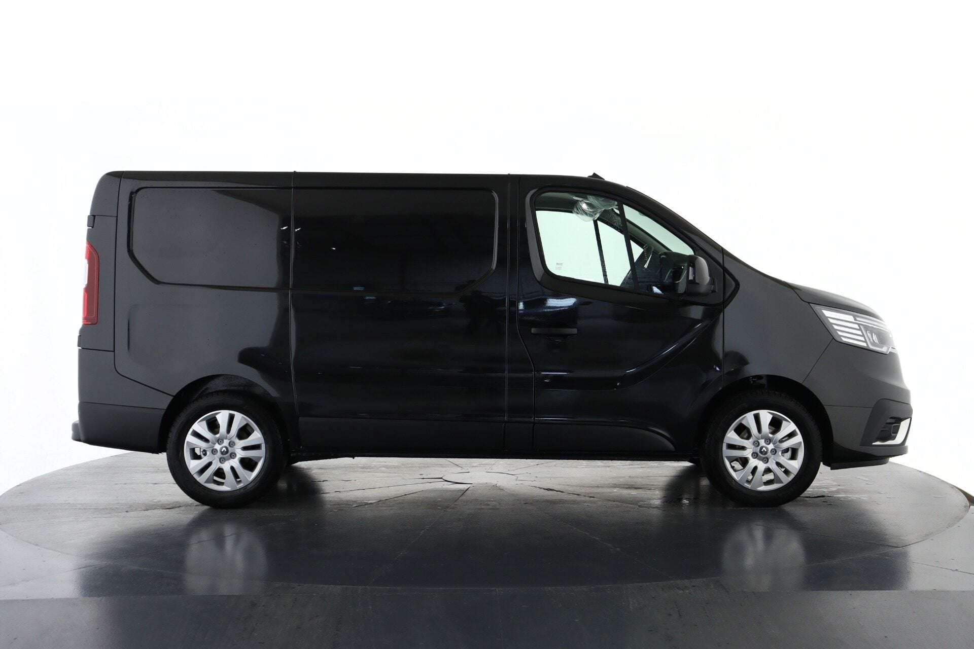 2025 RENAULT TRAFIC 2025 RENAULT TRAFIC