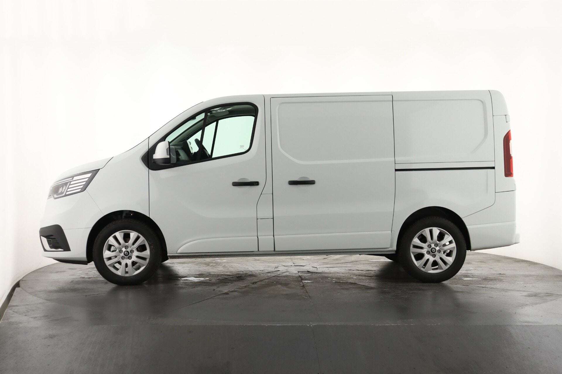 2025 RENAULT TRAFIC 2025 RENAULT TRAFIC