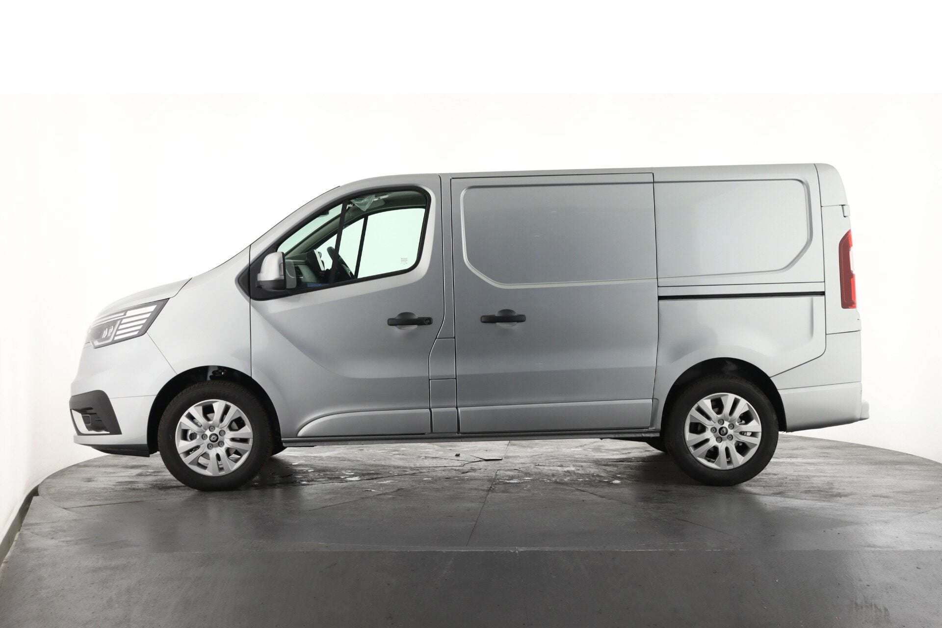 2025 RENAULT TRAFIC 2025 RENAULT TRAFIC