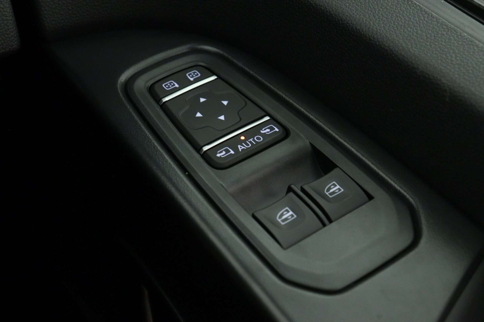 2025 RENAULT TRAFIC 2025 RENAULT TRAFIC