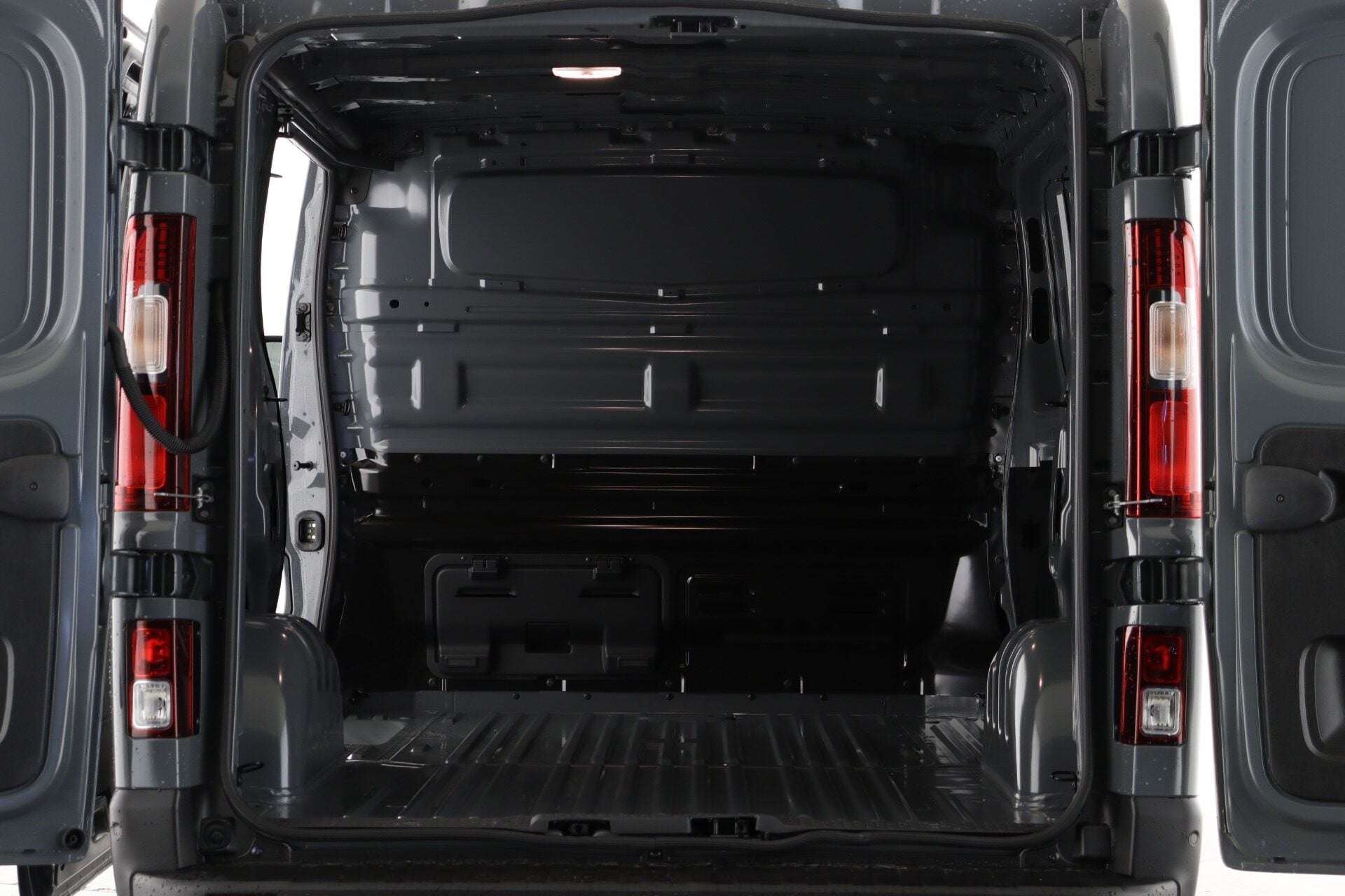 A 2025 RENAULT TRAFIC SL30 Blue dCi 130 Advance MY26 A 2025 RENAULT TRAFIC SL30 Blue dCi 130 Advance MY26