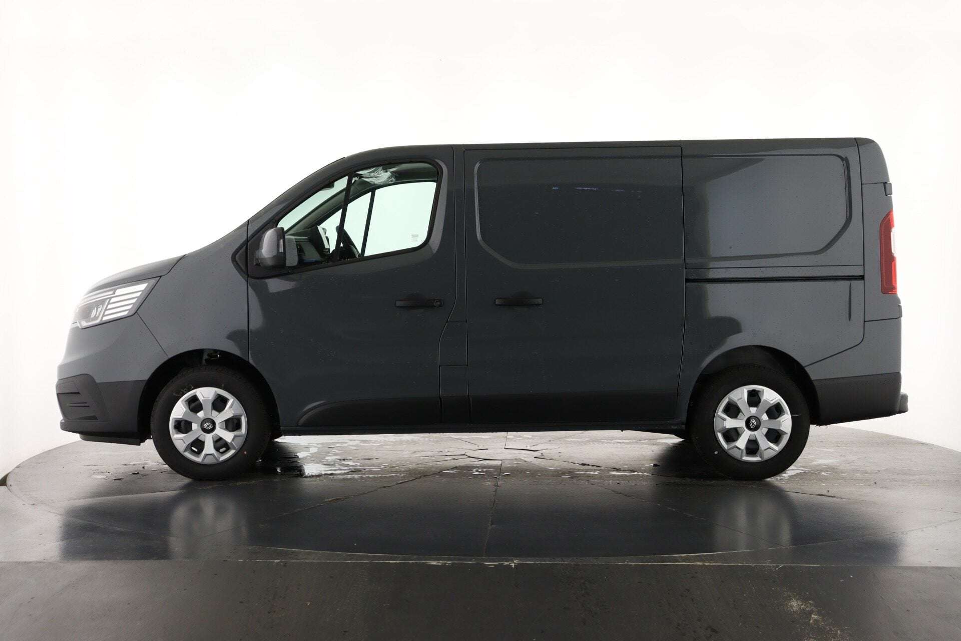 2025 RENAULT TRAFIC 2025 RENAULT TRAFIC