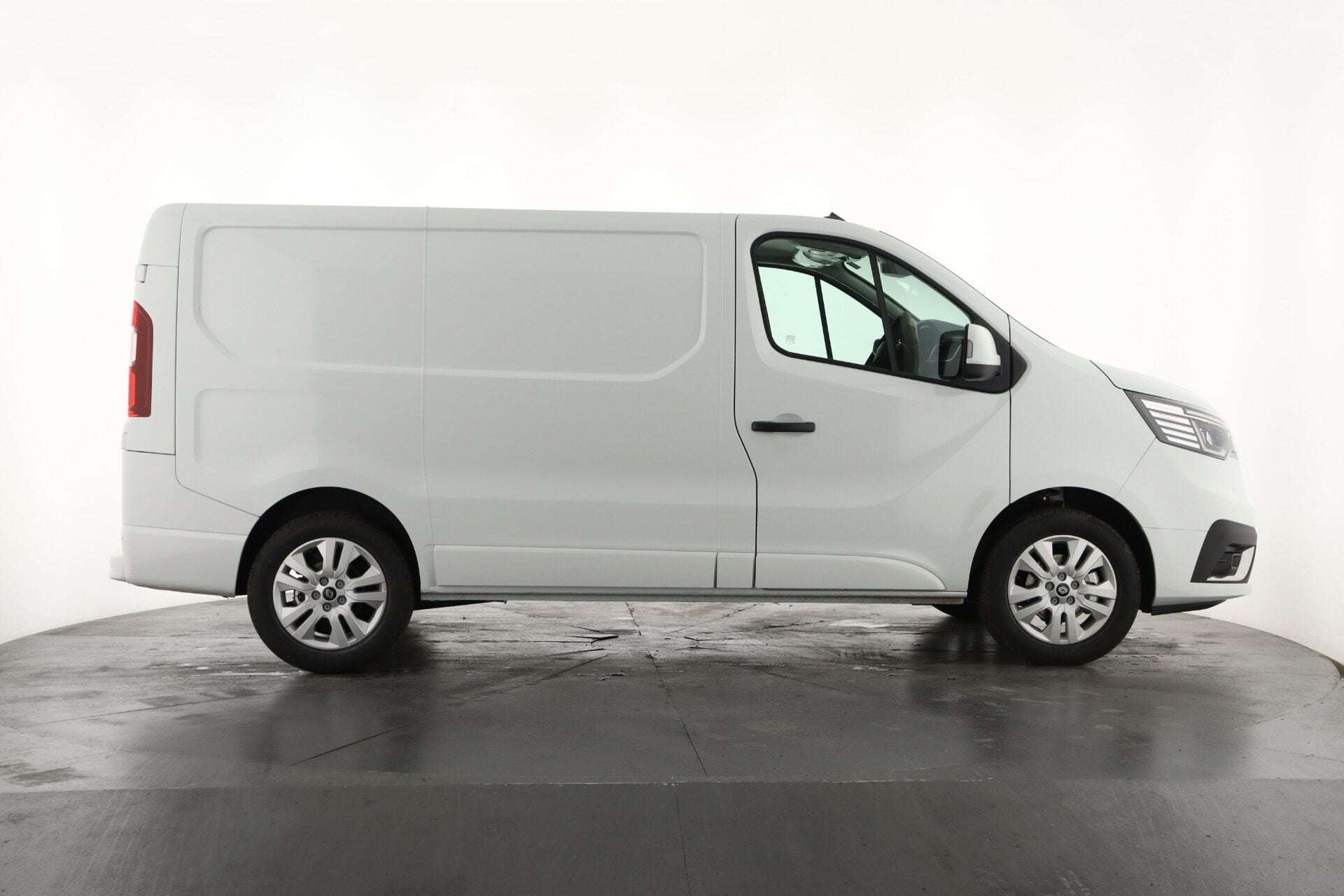 2026 RENAULT TRAFIC 2026 RENAULT TRAFIC