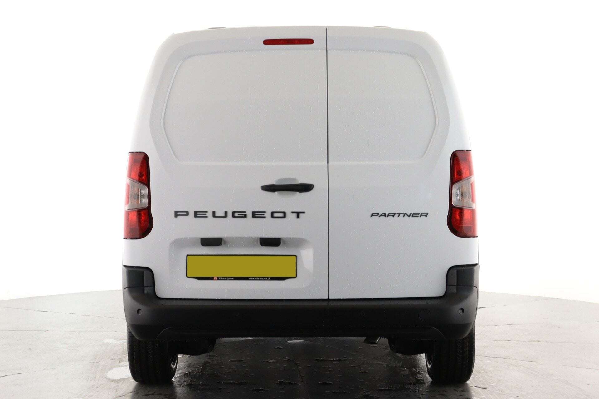 A 2025 PEUGEOT PARTNER Long 1.5 BlueHDi 100 Professional Plus A 2025 PEUGEOT PARTNER Long 1.5 BlueHDi 100 Professional Plus