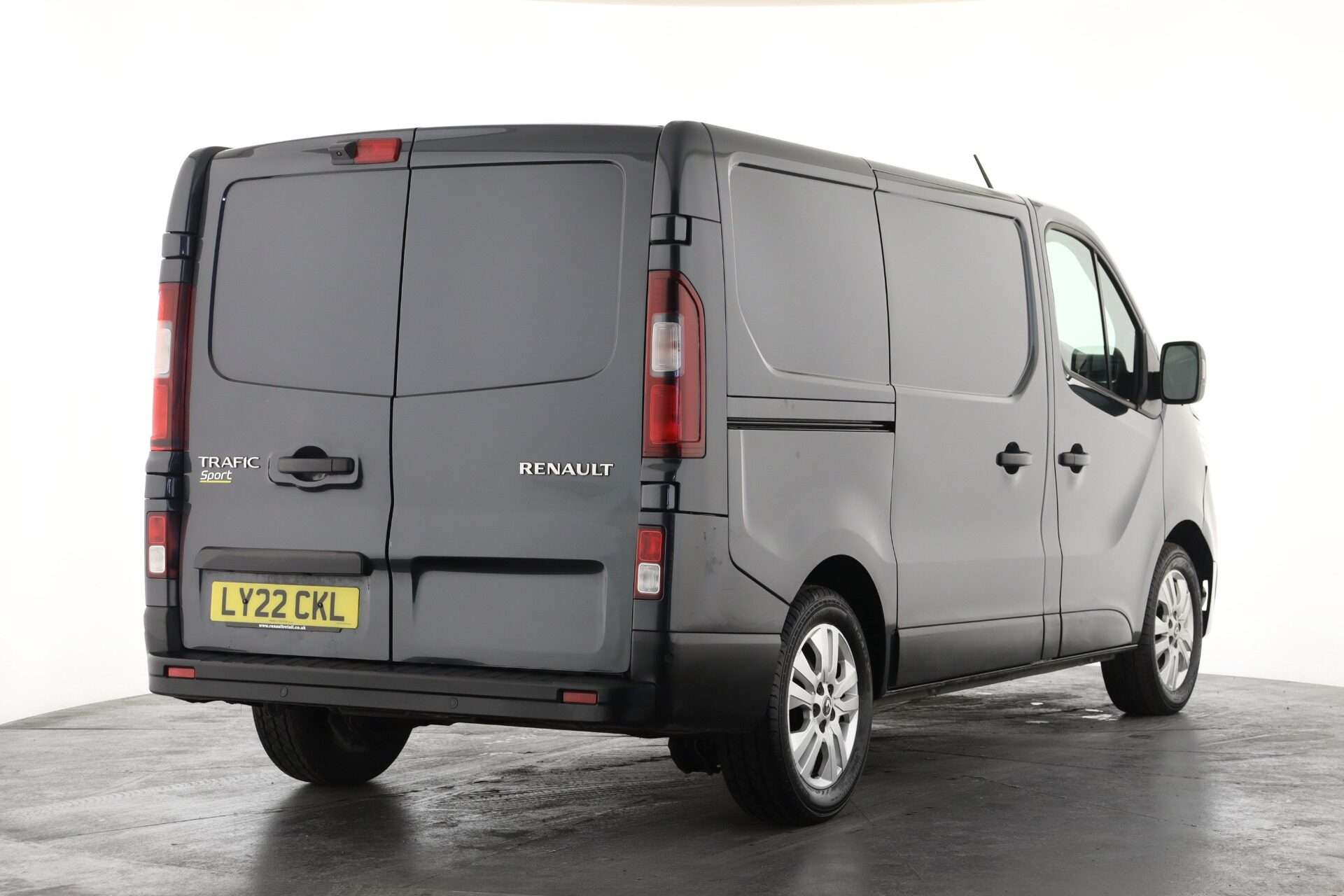 A 2022 RENAULT TRAFIC SL28 Blue dCi 150 Sport Van A 2022 RENAULT TRAFIC SL28 Blue dCi 150 Sport Van