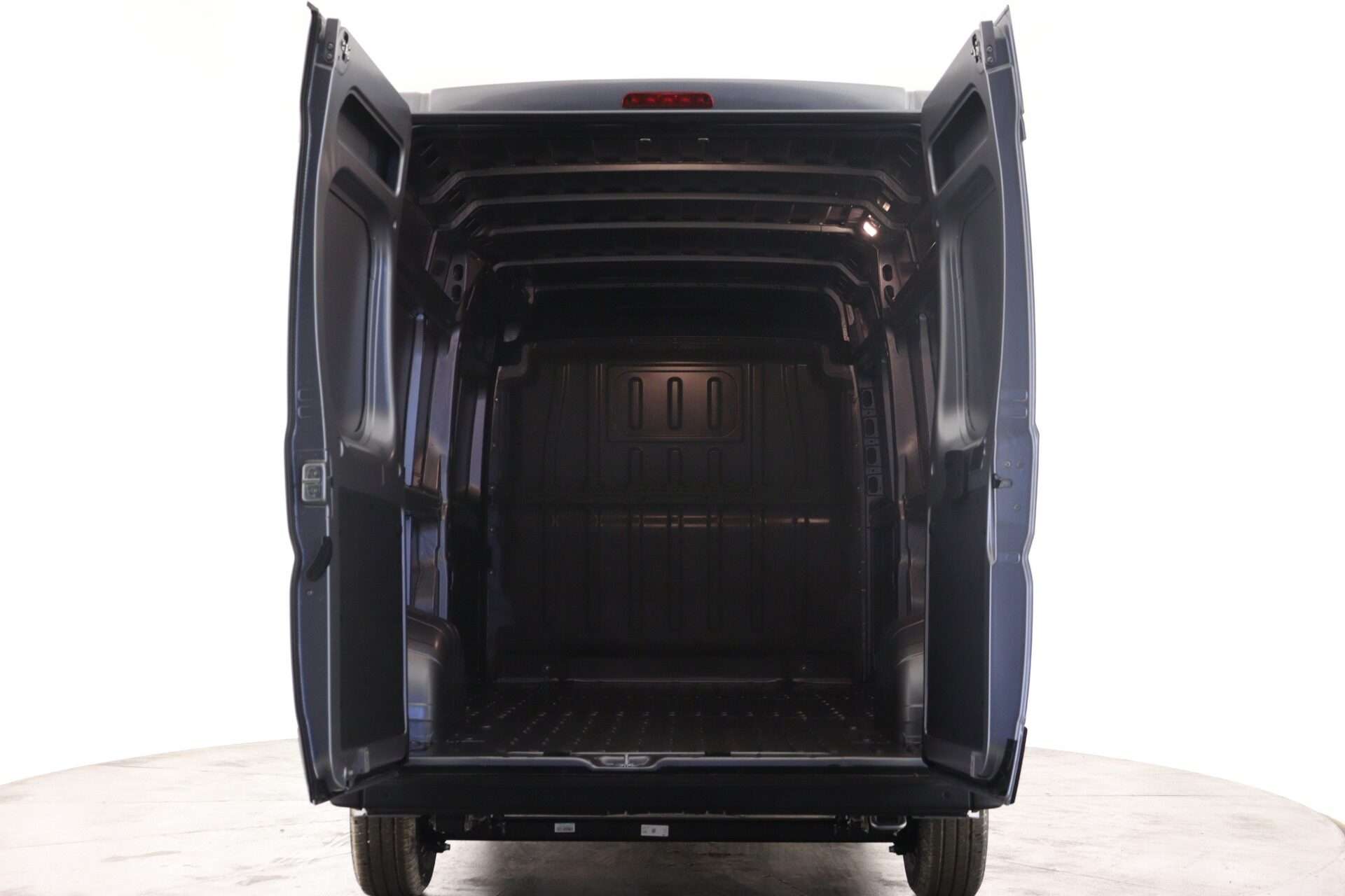 A 2026 PEUGEOT BOXER 2.2 BlueHDi 140 H2 Van Professional Auto A 2026 PEUGEOT BOXER 2.2 BlueHDi 140 H2 Van Professional Auto