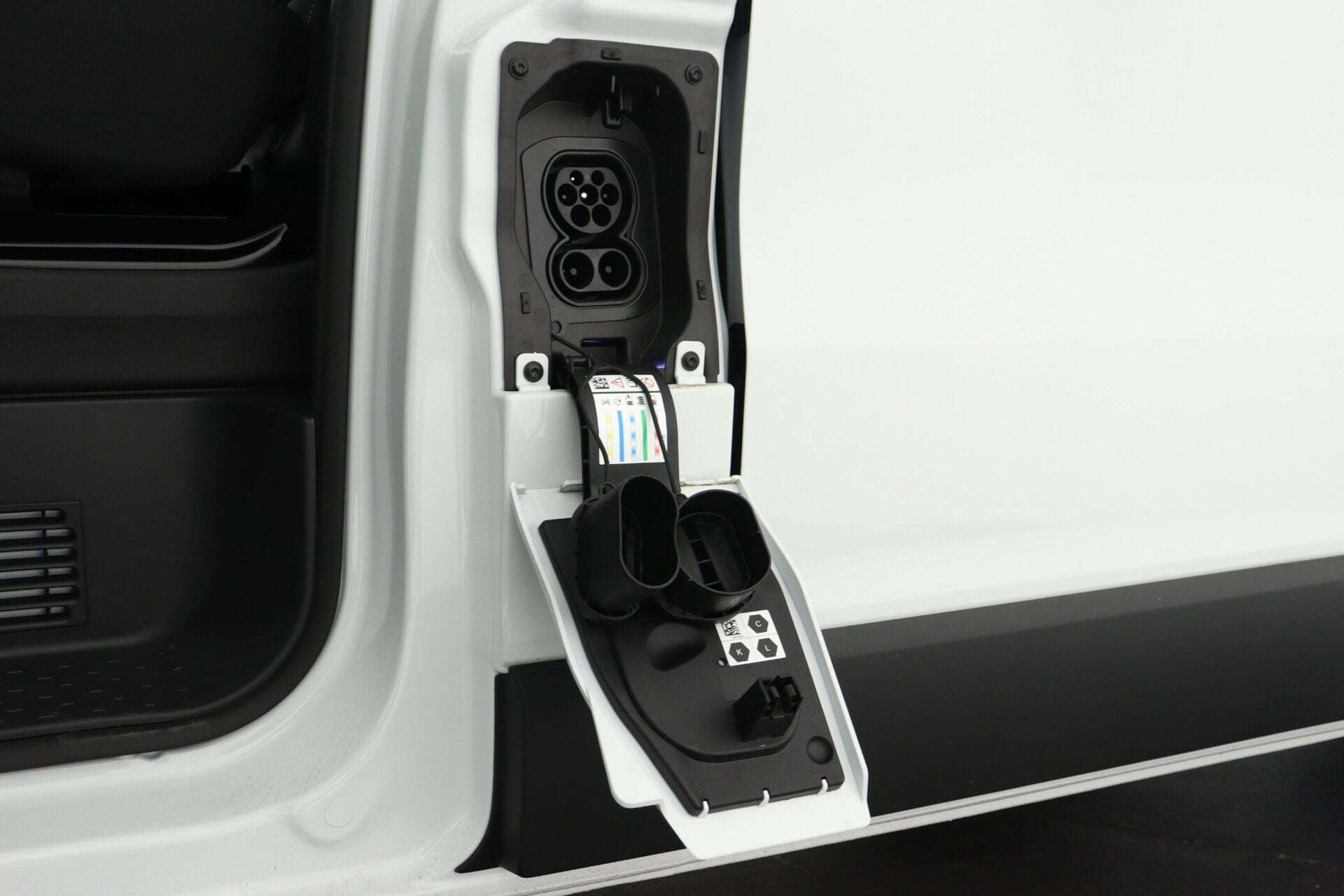 2025 RENAULT TRAFIC 2025 RENAULT TRAFIC