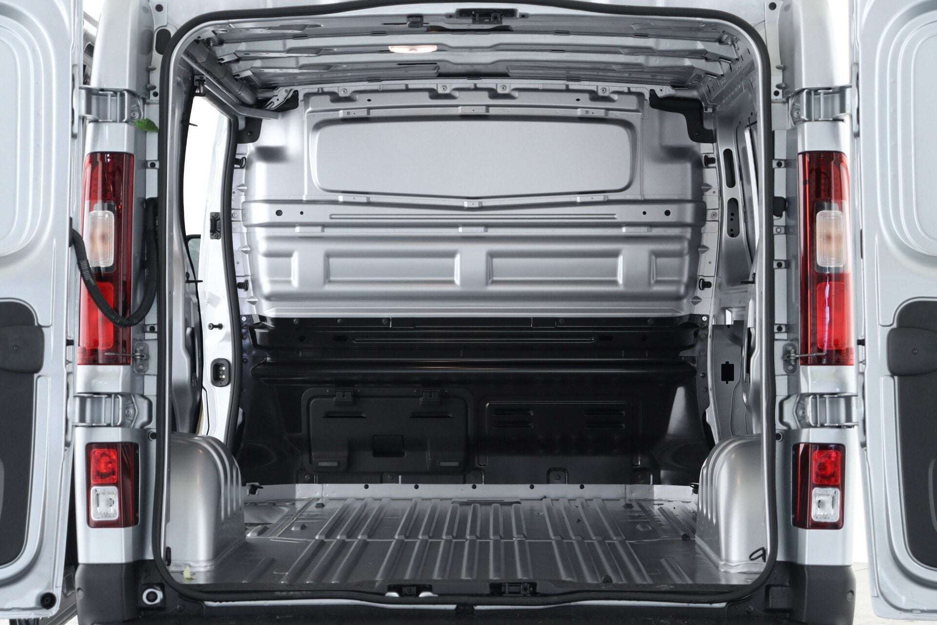 A 2026 RENAULT TRAFIC SL30 Blue dCi 130 Advance MY26 A 2026 RENAULT TRAFIC SL30 Blue dCi 130 Advance MY26