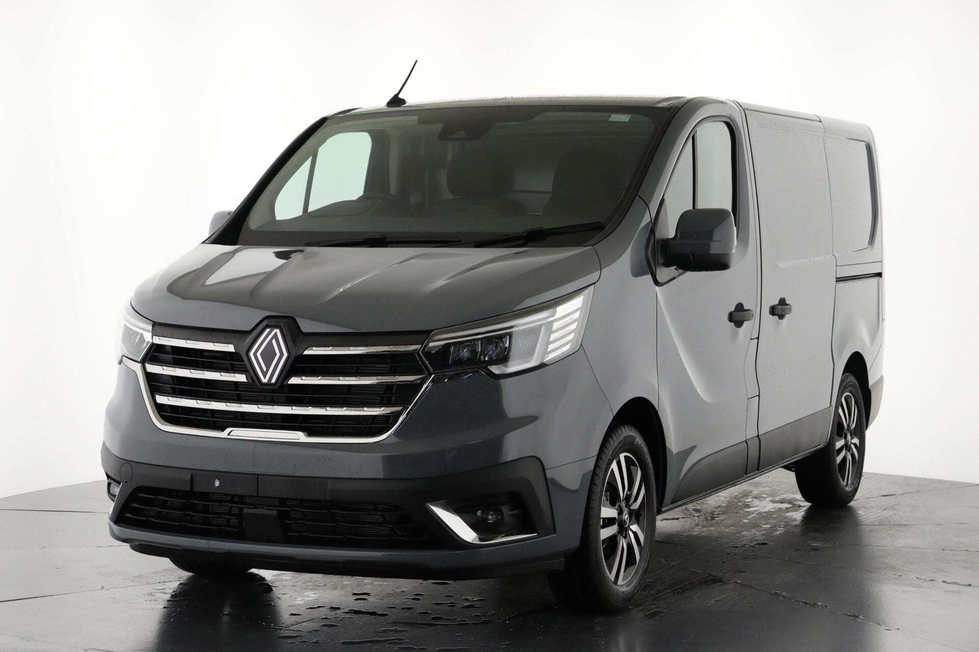 2026 RENAULT TRAFIC 2026 RENAULT TRAFIC
