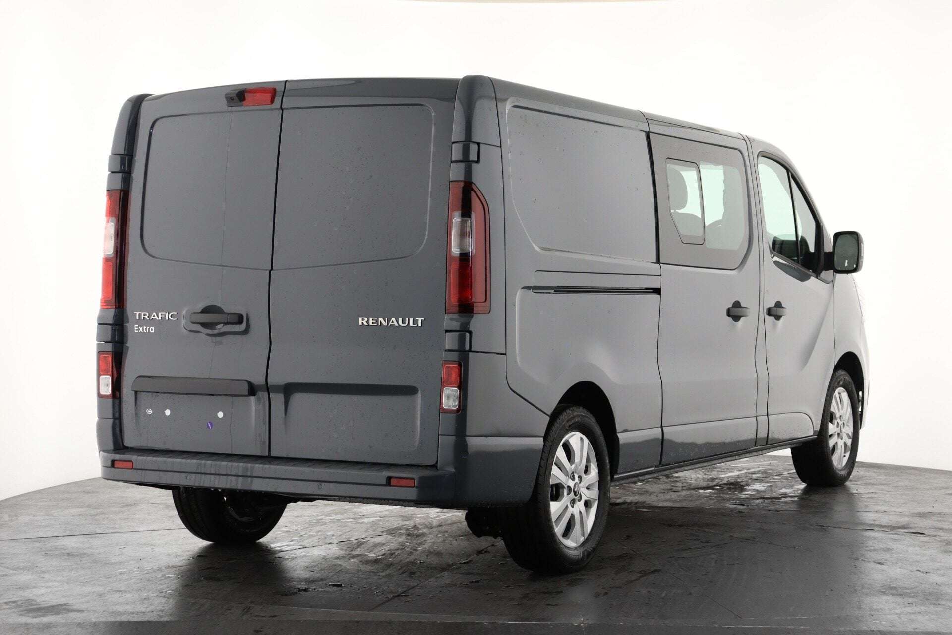 A 2026 RENAULT TRAFIC LL30 Blue dCi 150 Extra Crew Van MY26 A 2026 RENAULT TRAFIC LL30 Blue dCi 150 Extra Crew Van MY26