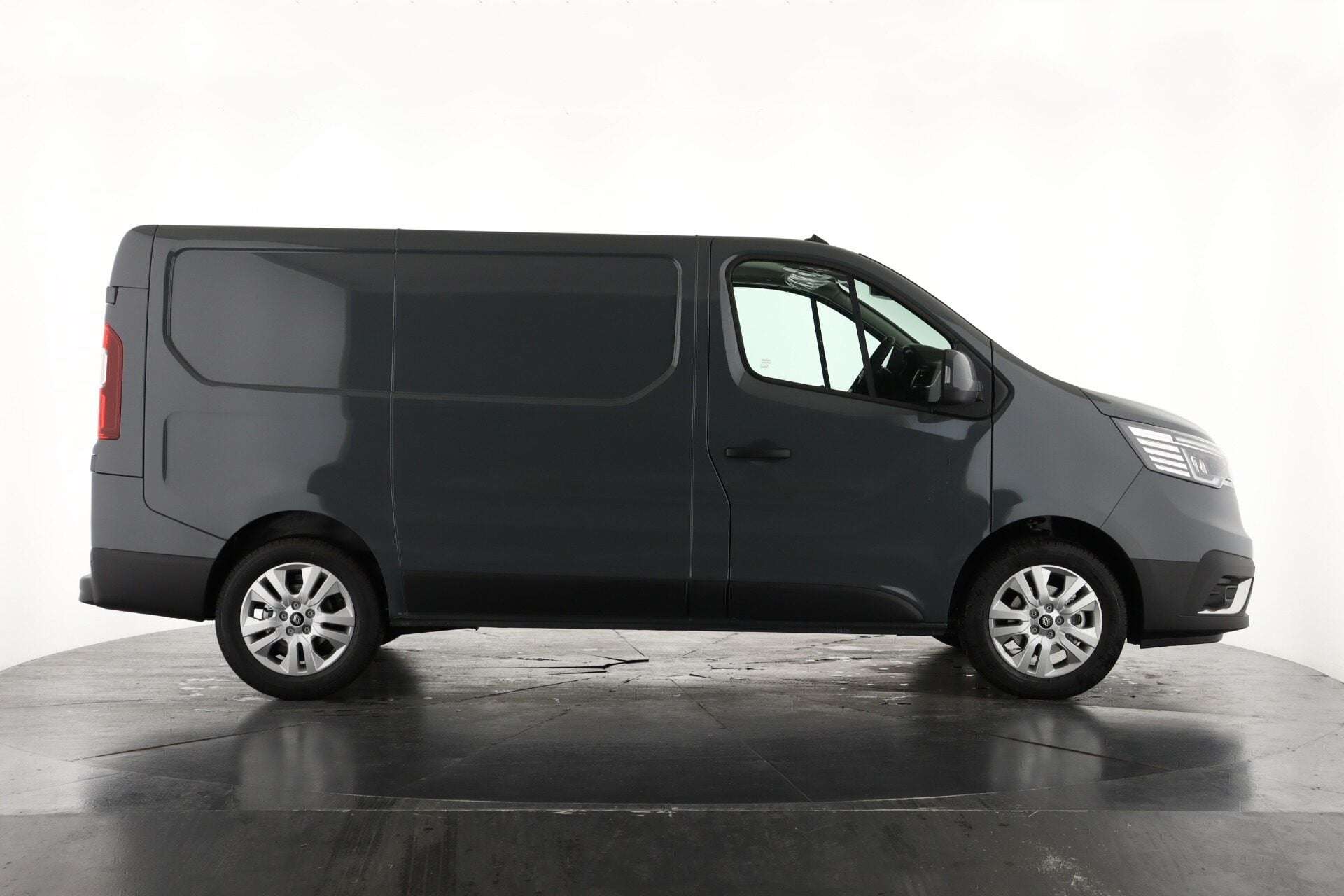 2026 RENAULT TRAFIC 2026 RENAULT TRAFIC