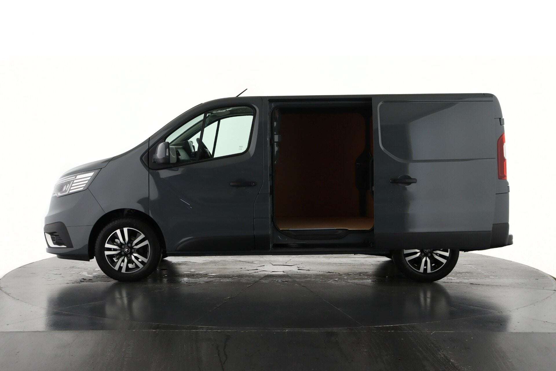 2026 RENAULT TRAFIC 2026 RENAULT TRAFIC
