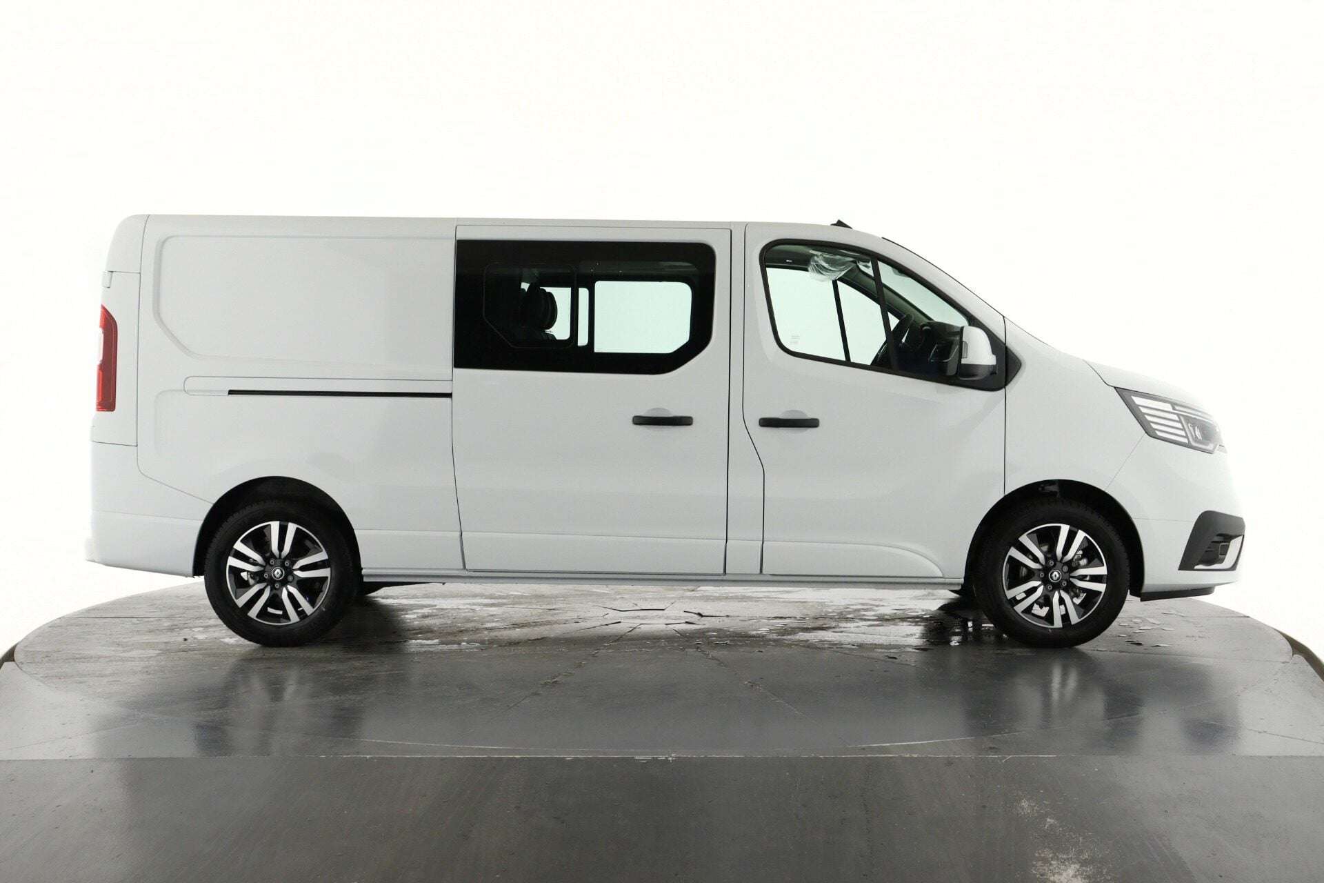 2026 RENAULT TRAFIC 2026 RENAULT TRAFIC