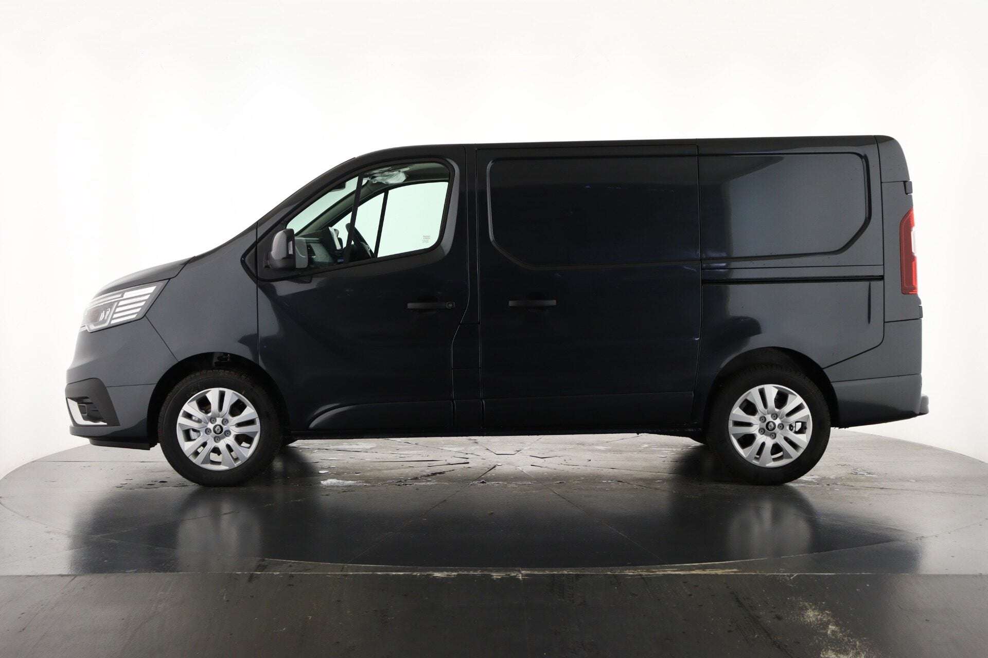 2026 RENAULT TRAFIC 2026 RENAULT TRAFIC