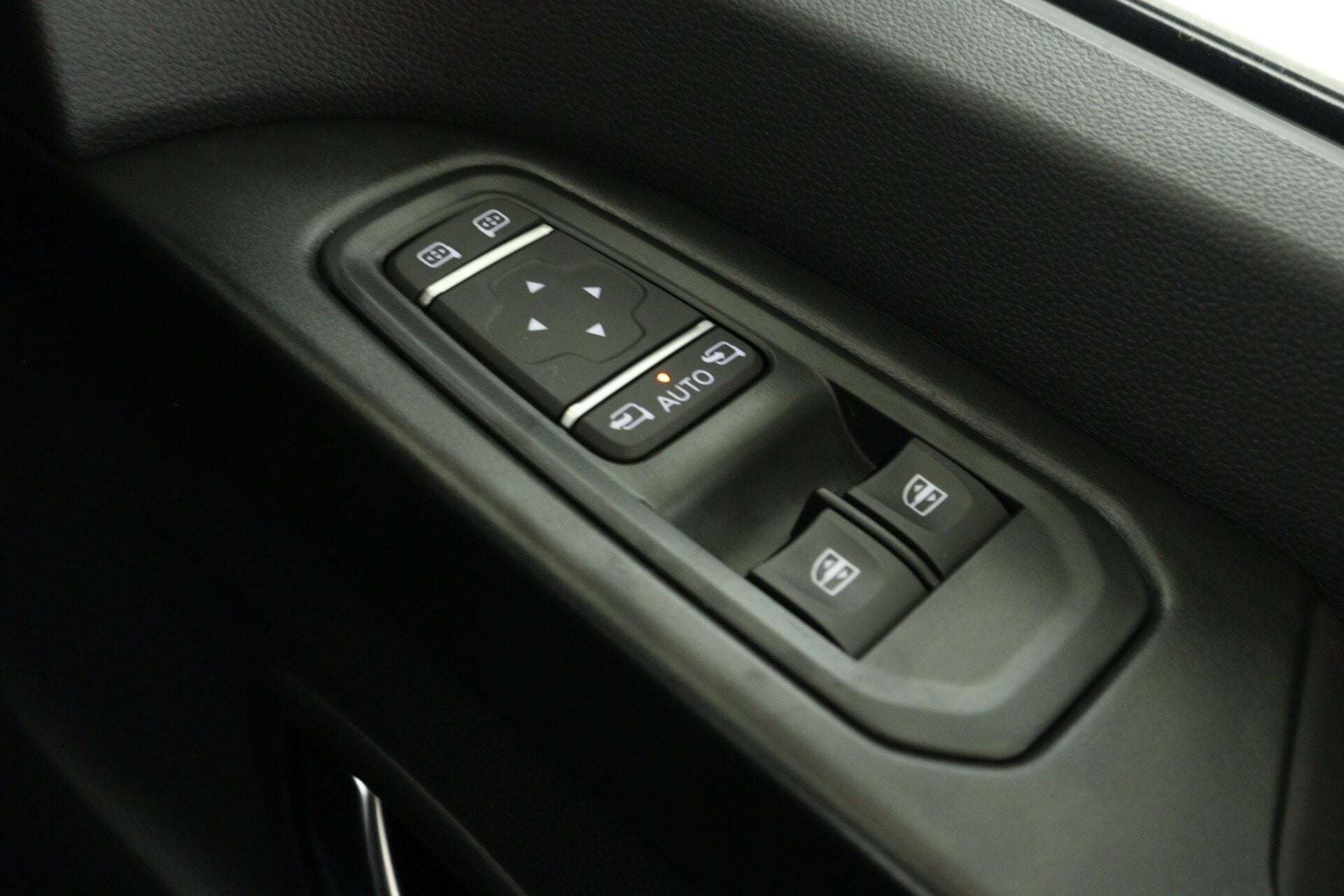 2026 RENAULT TRAFIC 2026 RENAULT TRAFIC