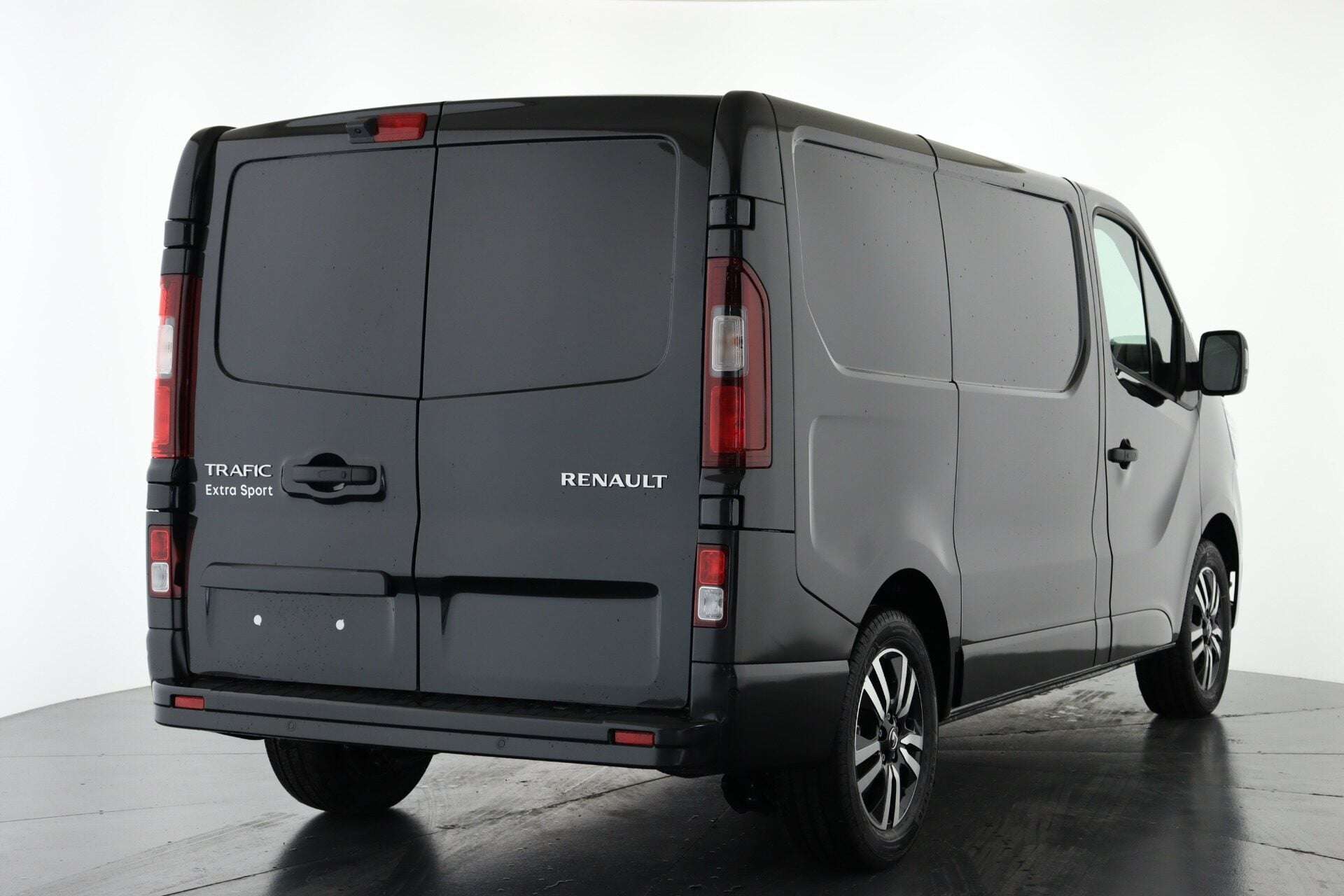 A 2026 RENAULT TRAFIC SL30 Blue dCi 170 Extra Sport Auto MY26 A 2026 RENAULT TRAFIC SL30 Blue dCi 170 Extra Sport Auto MY26