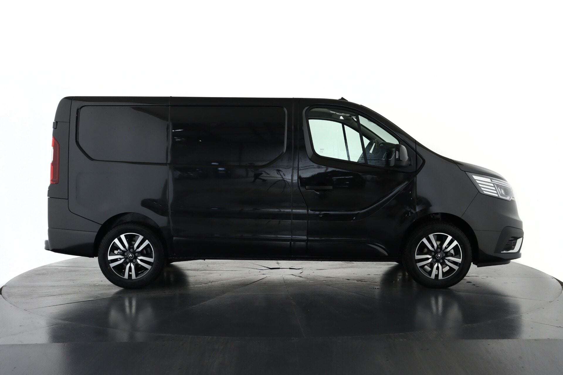 2026 RENAULT TRAFIC 2026 RENAULT TRAFIC