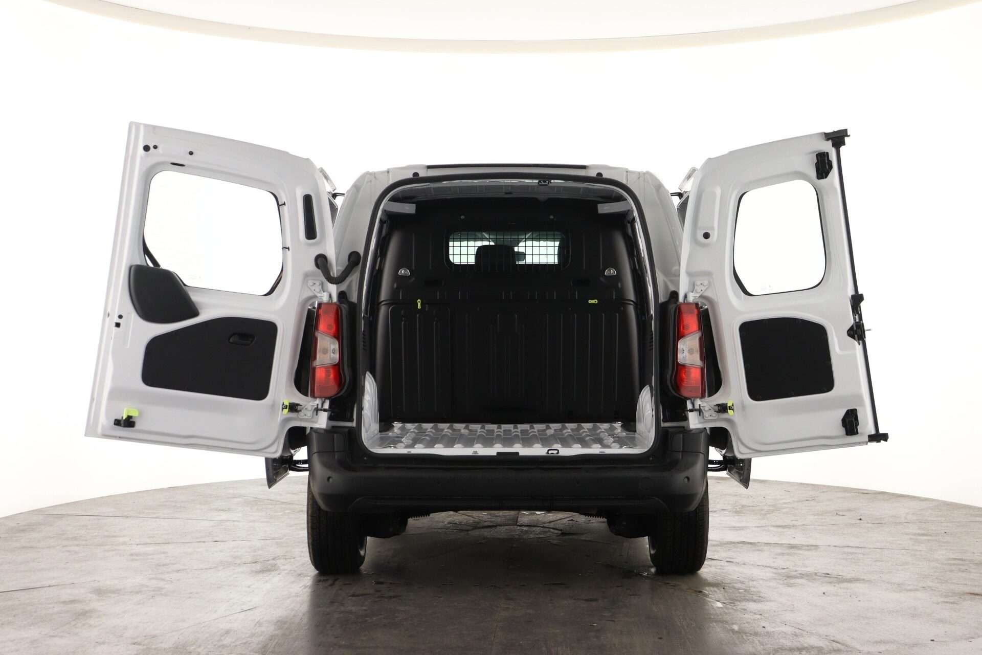 A 2023 CITROEN BERLINGO M 1.5 BlueHDi 1000Kg Enterprise Ed 100ps 6 Speed S/S A 2023 CITROEN BERLINGO M 1.5 BlueHDi 1000Kg Enterprise Ed 100ps 6 Speed S/S