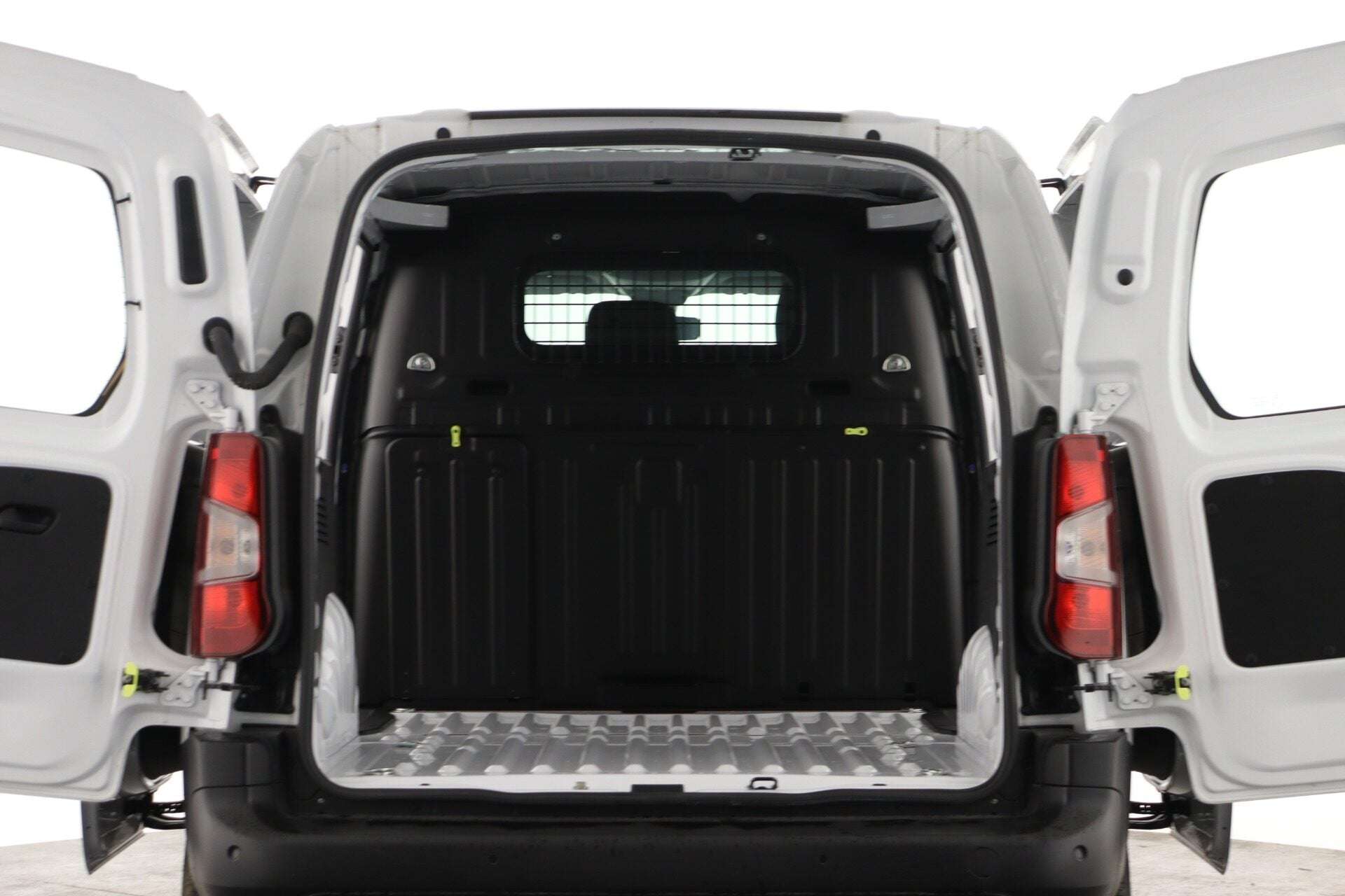 A 2023 CITROEN BERLINGO M 1.5 BlueHDi 1000Kg Enterprise Ed 100ps 6 Speed S/S A 2023 CITROEN BERLINGO M 1.5 BlueHDi 1000Kg Enterprise Ed 100ps 6 Speed S/S