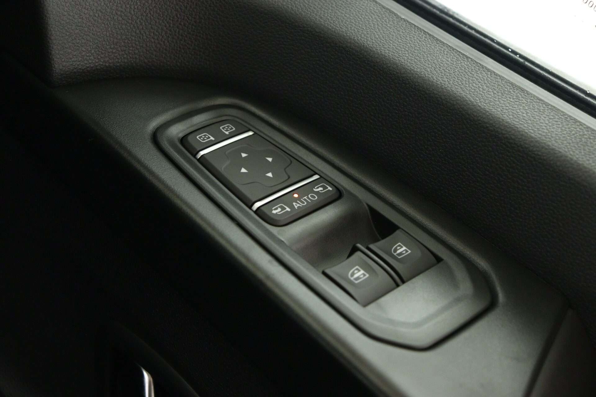 2026 RENAULT TRAFIC 2026 RENAULT TRAFIC