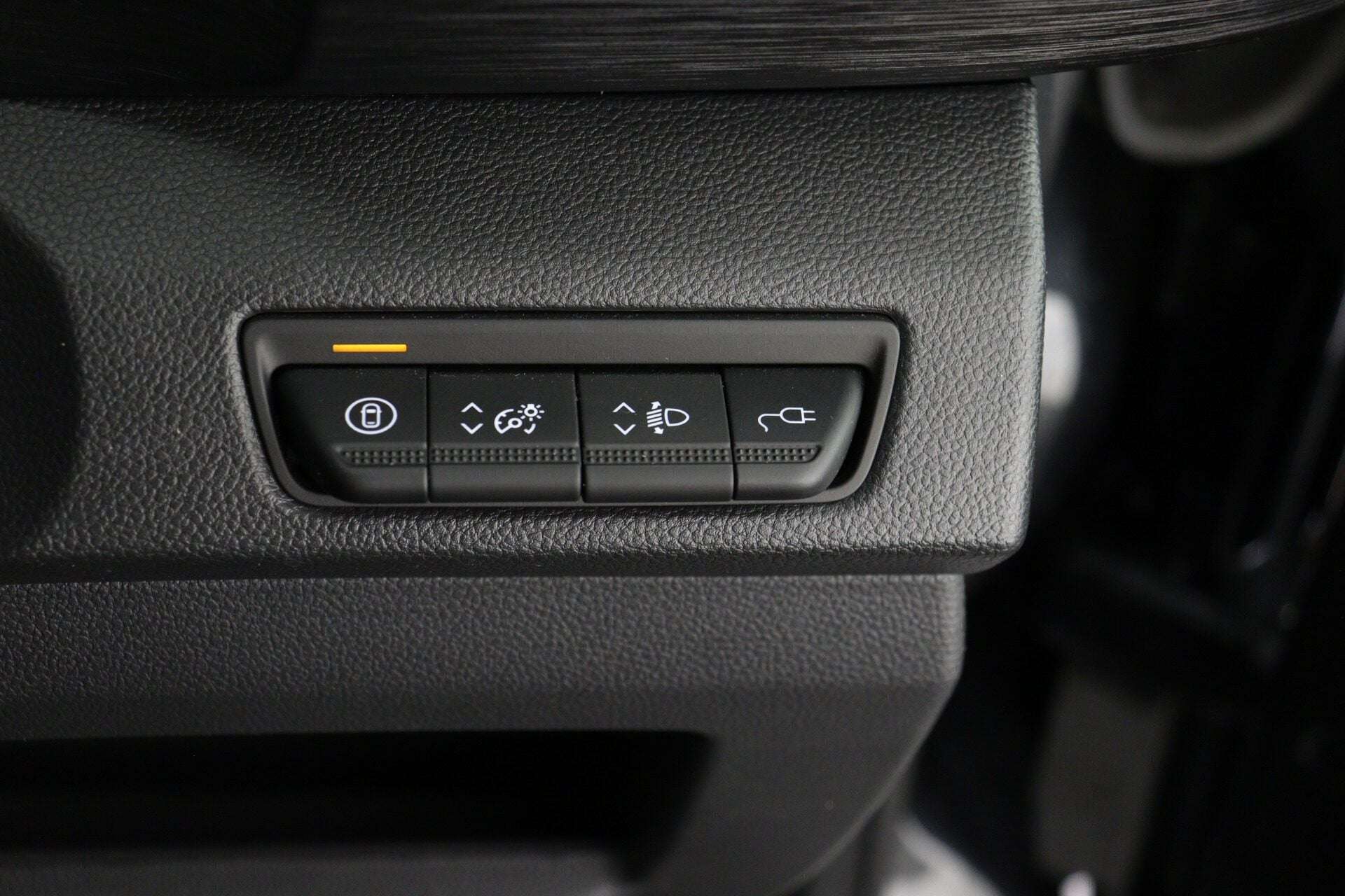 2024 RENAULT TRAFIC 2024 RENAULT TRAFIC