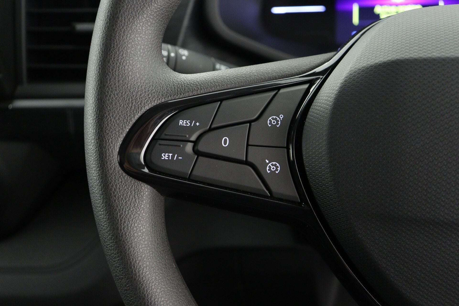 2024 RENAULT TRAFIC 2024 RENAULT TRAFIC