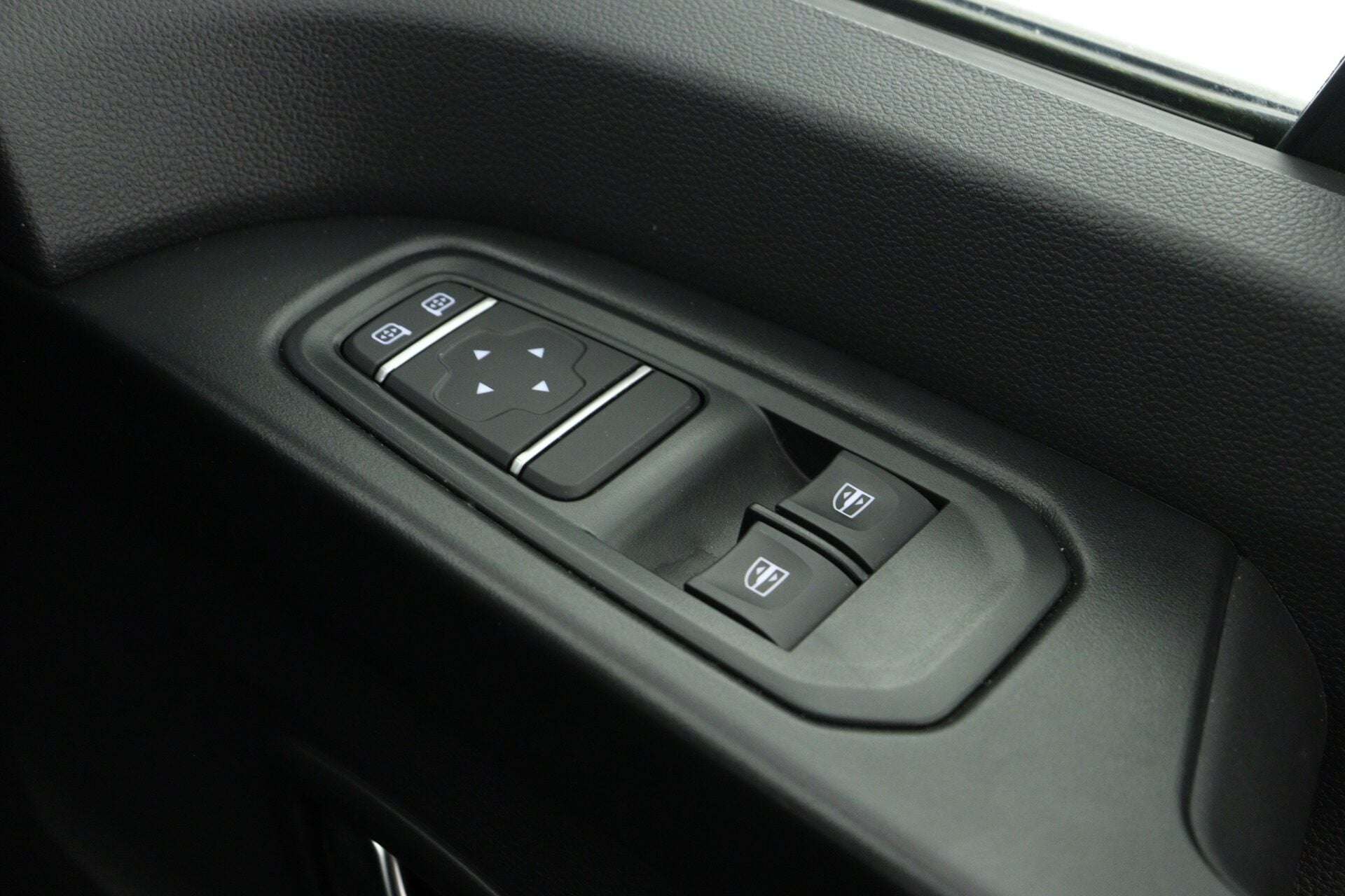 2024 RENAULT TRAFIC 2024 RENAULT TRAFIC