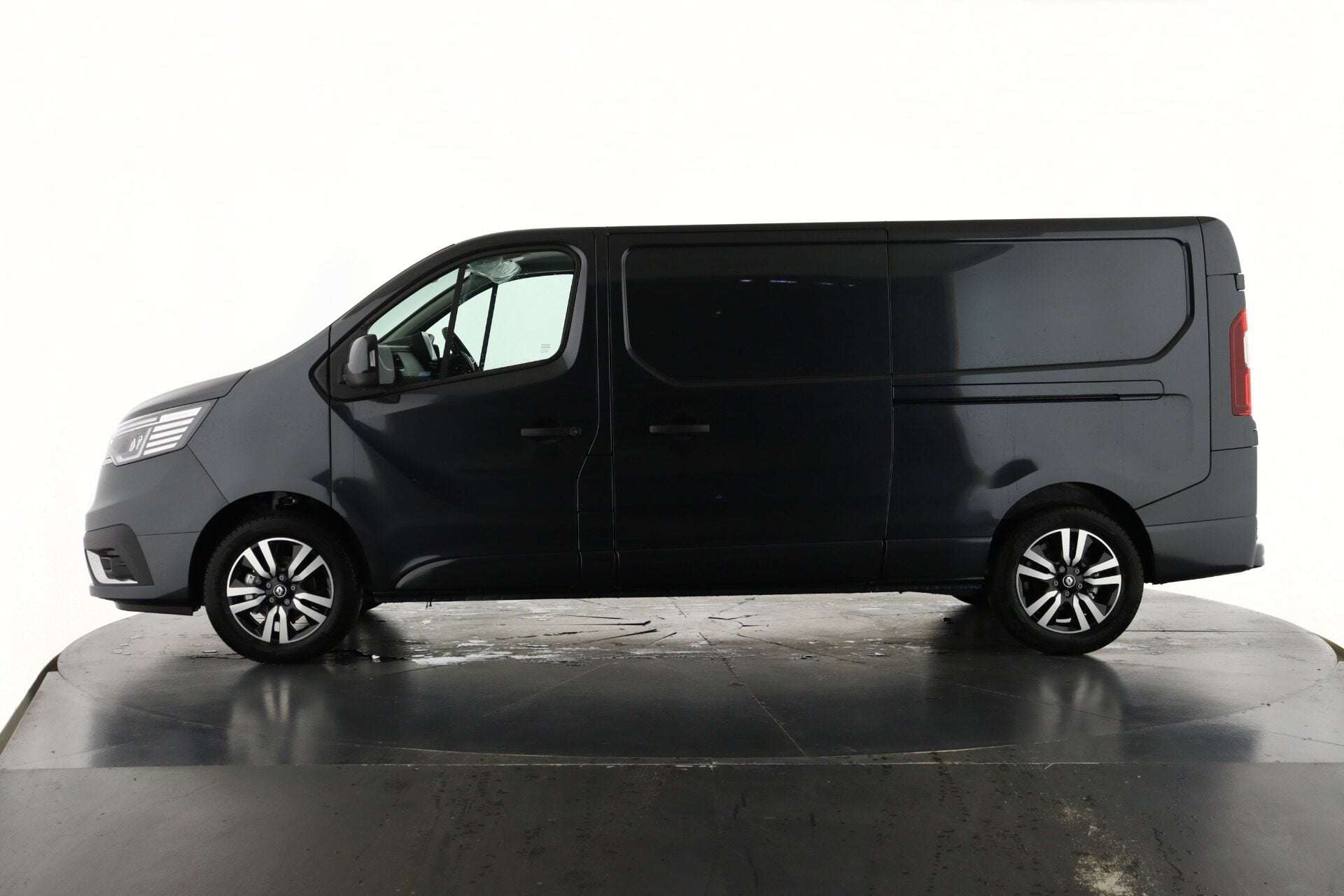 2026 RENAULT TRAFIC 2026 RENAULT TRAFIC
