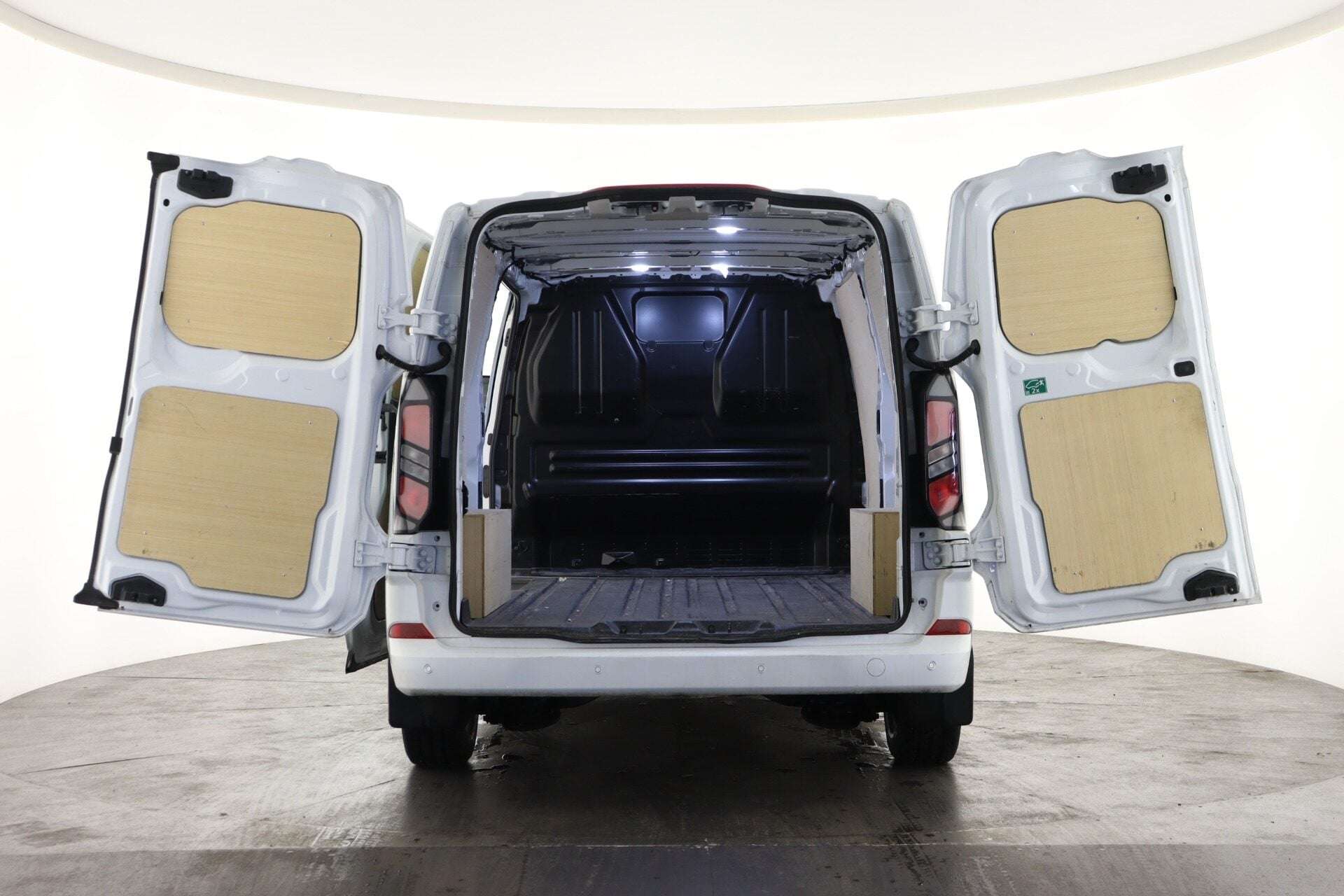 A 2025 FORD TRANSIT CUSTOM Ford Transit Custom L2H1 320limitd A 2025 FORD TRANSIT CUSTOM Ford Transit Custom L2H1 320limitd