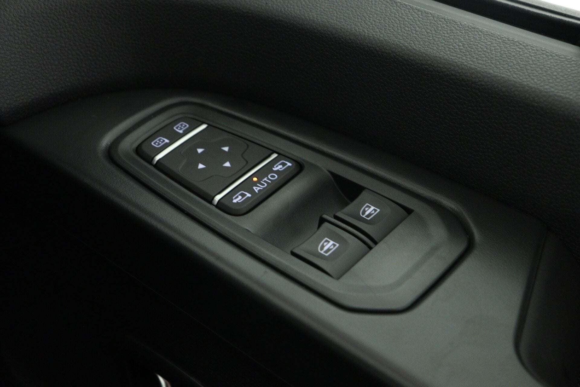 2026 RENAULT TRAFIC 2026 RENAULT TRAFIC