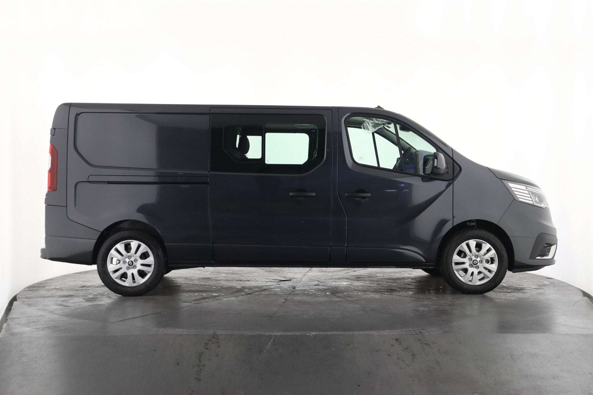 2026 RENAULT TRAFIC 2026 RENAULT TRAFIC