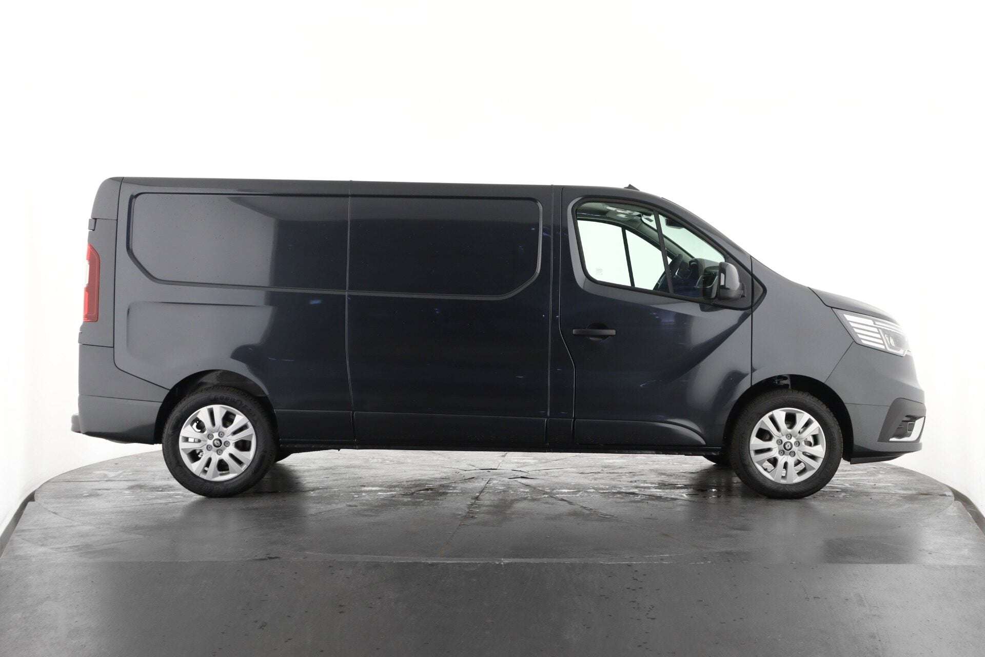 2026 RENAULT TRAFIC 2026 RENAULT TRAFIC