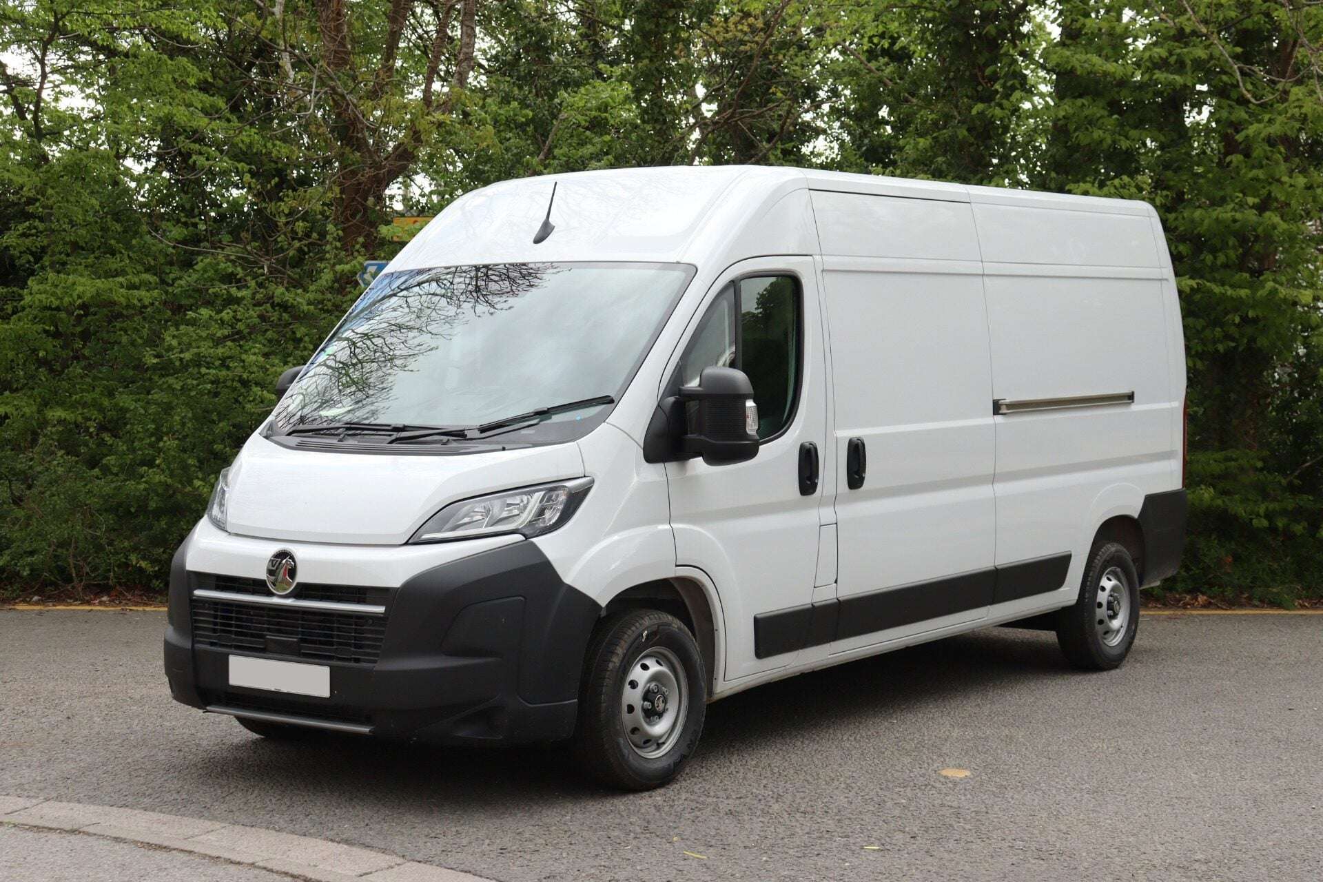 A 2026 VAUXHALL MOVANO MOVANO 3500 L3 FWD 2.2 Turbo D 140 H2 Prime 3 Seat A 2026 VAUXHALL MOVANO MOVANO 3500 L3 FWD 2.2 Turbo D 140 H2 Prime 3 Seat