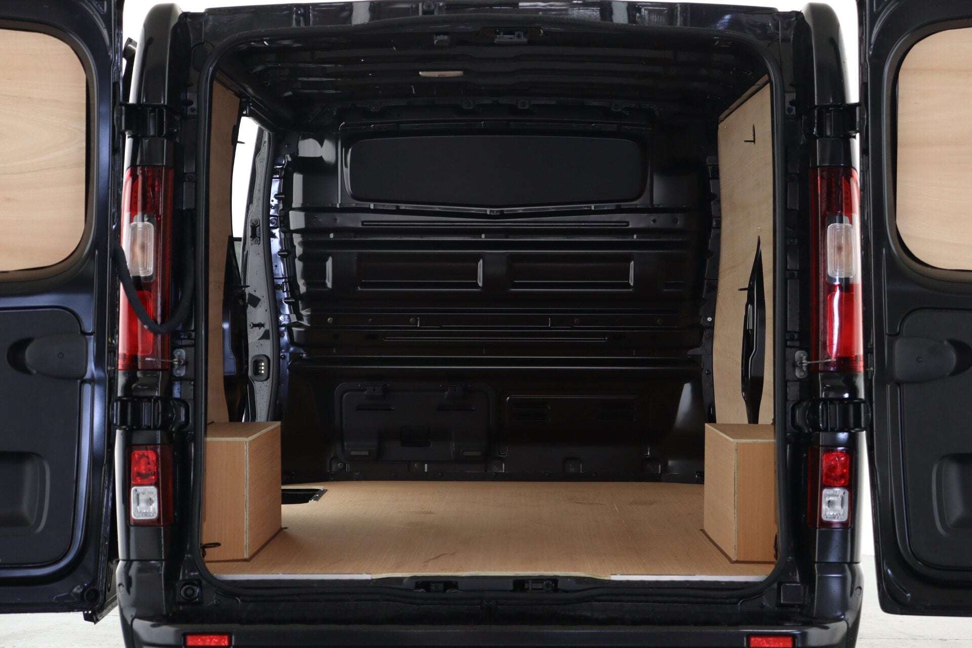 A 2026 RENAULT TRAFIC LL30 Blue dCi 150 Extra Sport A 2026 RENAULT TRAFIC LL30 Blue dCi 150 Extra Sport