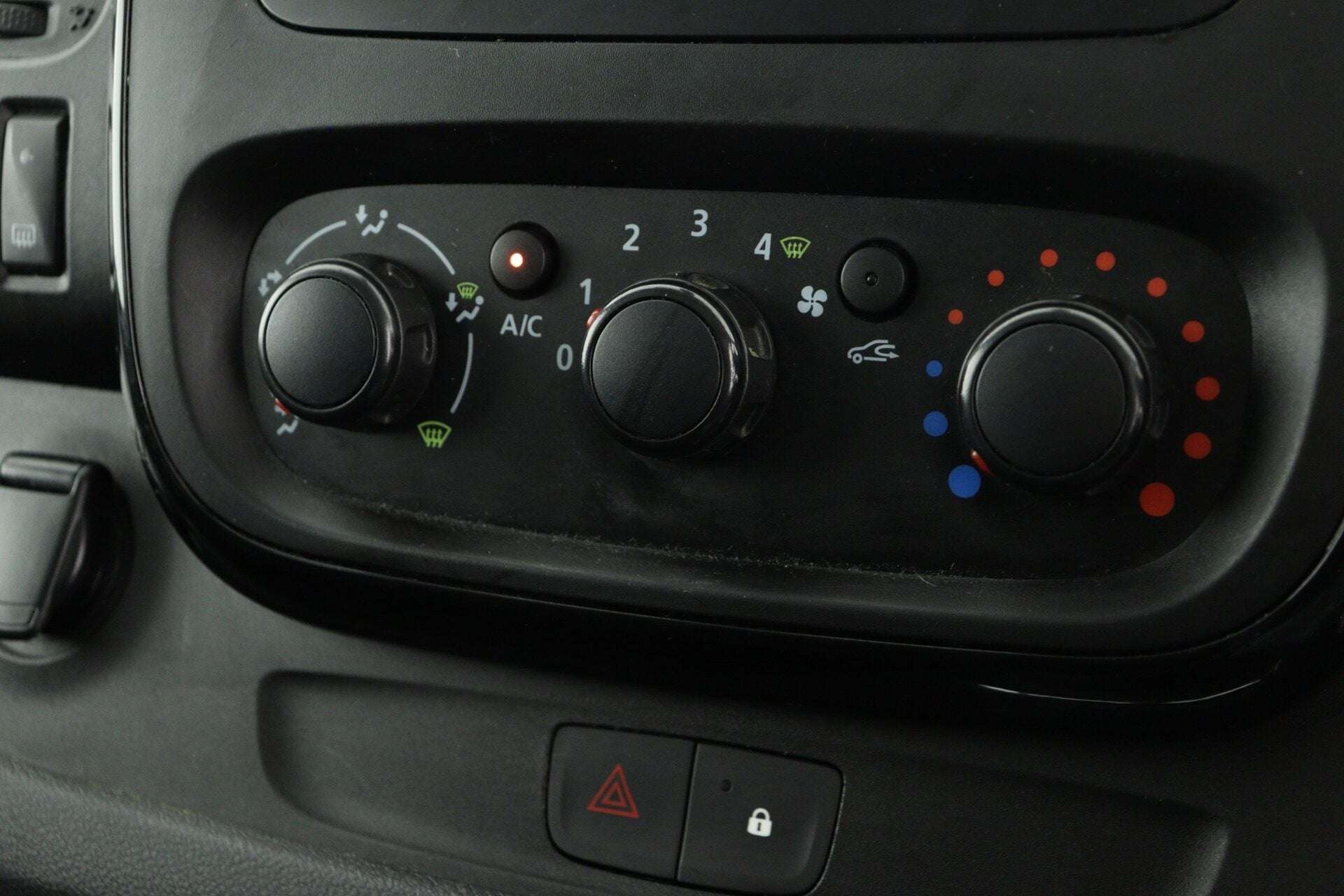2018 VAUXHALL VIVARO 2018 VAUXHALL VIVARO