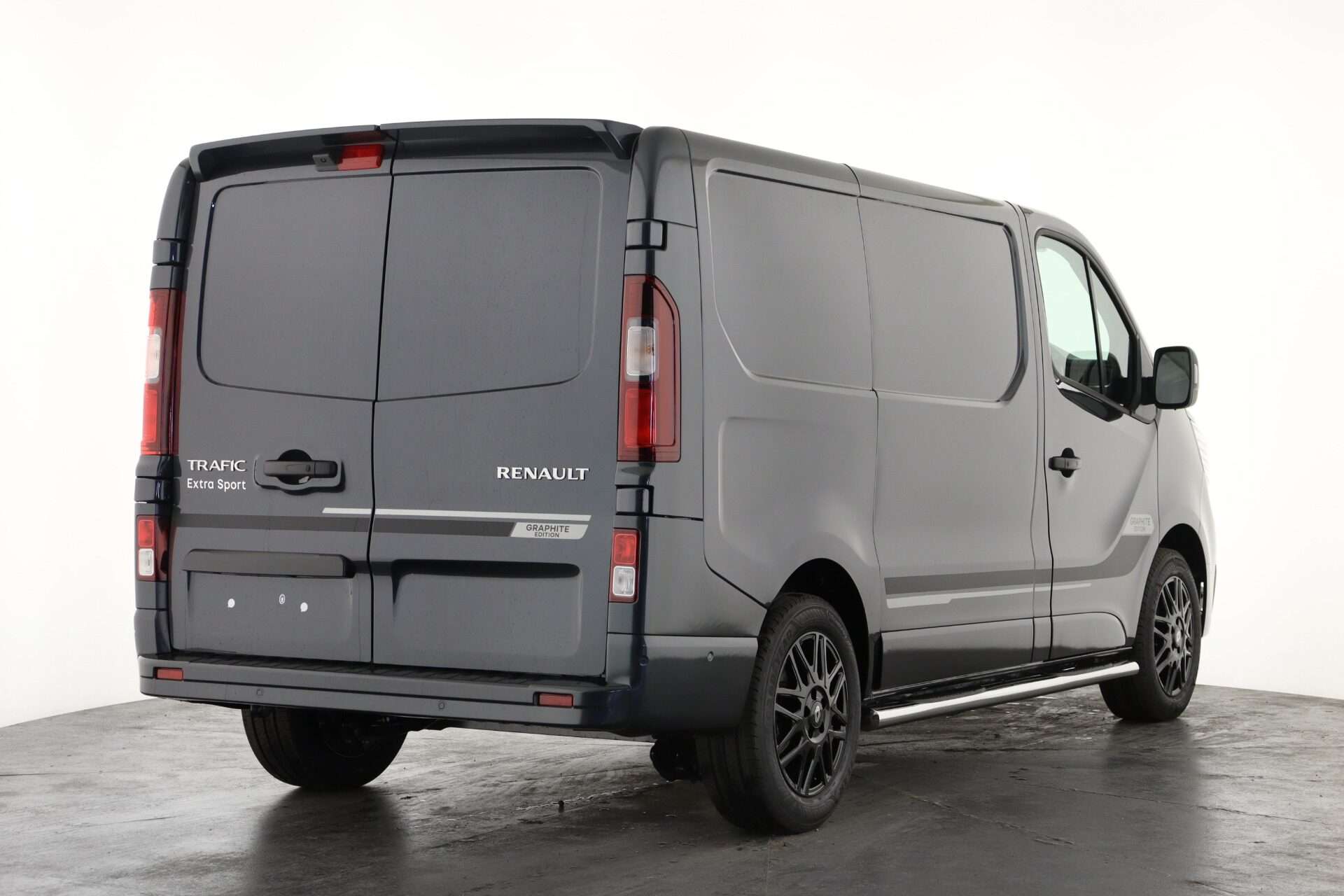 A 2026 RENAULT TRAFIC SL30 Blue dCi 150 Graphite Edition Van A 2026 RENAULT TRAFIC SL30 Blue dCi 150 Graphite Edition Van