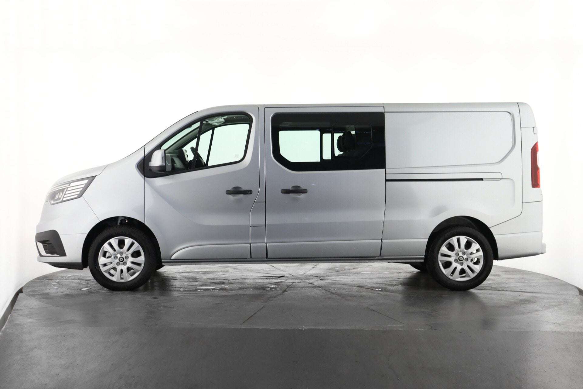 2026 RENAULT TRAFIC 2026 RENAULT TRAFIC