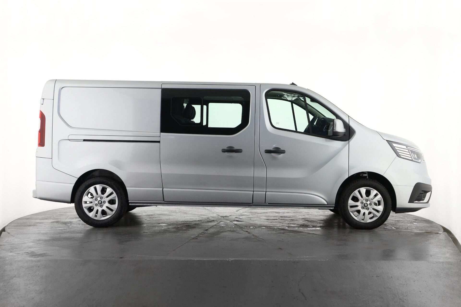 2026 RENAULT TRAFIC 2026 RENAULT TRAFIC