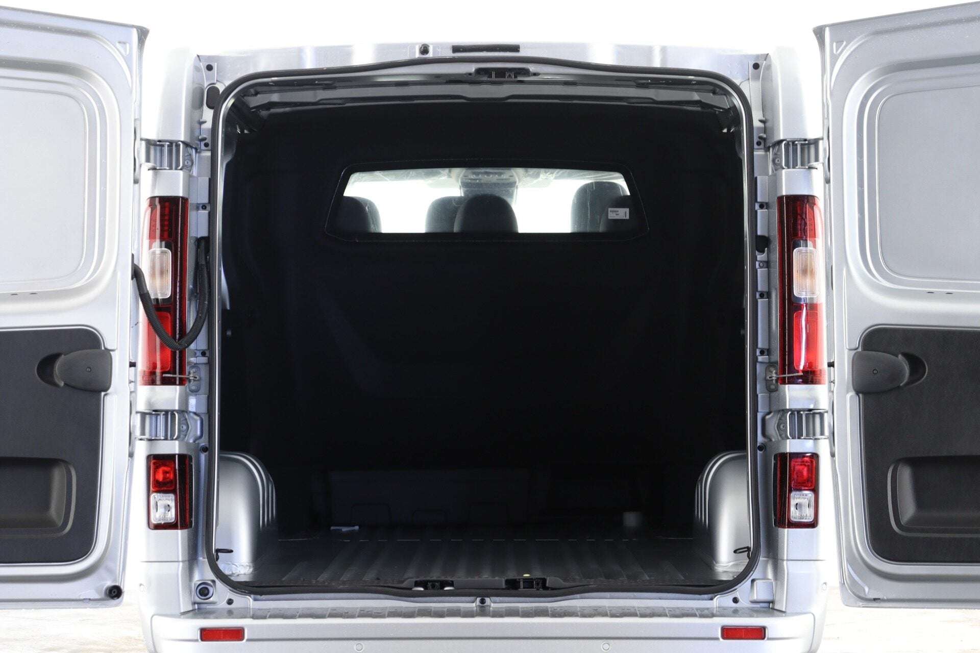 A 2026 RENAULT TRAFIC LL30 Blue dCi 150 Extra Crew Van A 2026 RENAULT TRAFIC LL30 Blue dCi 150 Extra Crew Van